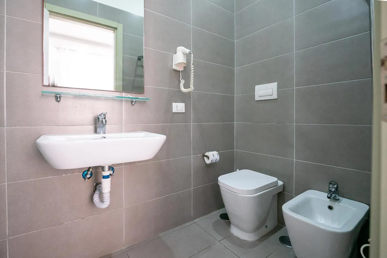 Shower in Royal House Napoli Centro, by ClaPa Group