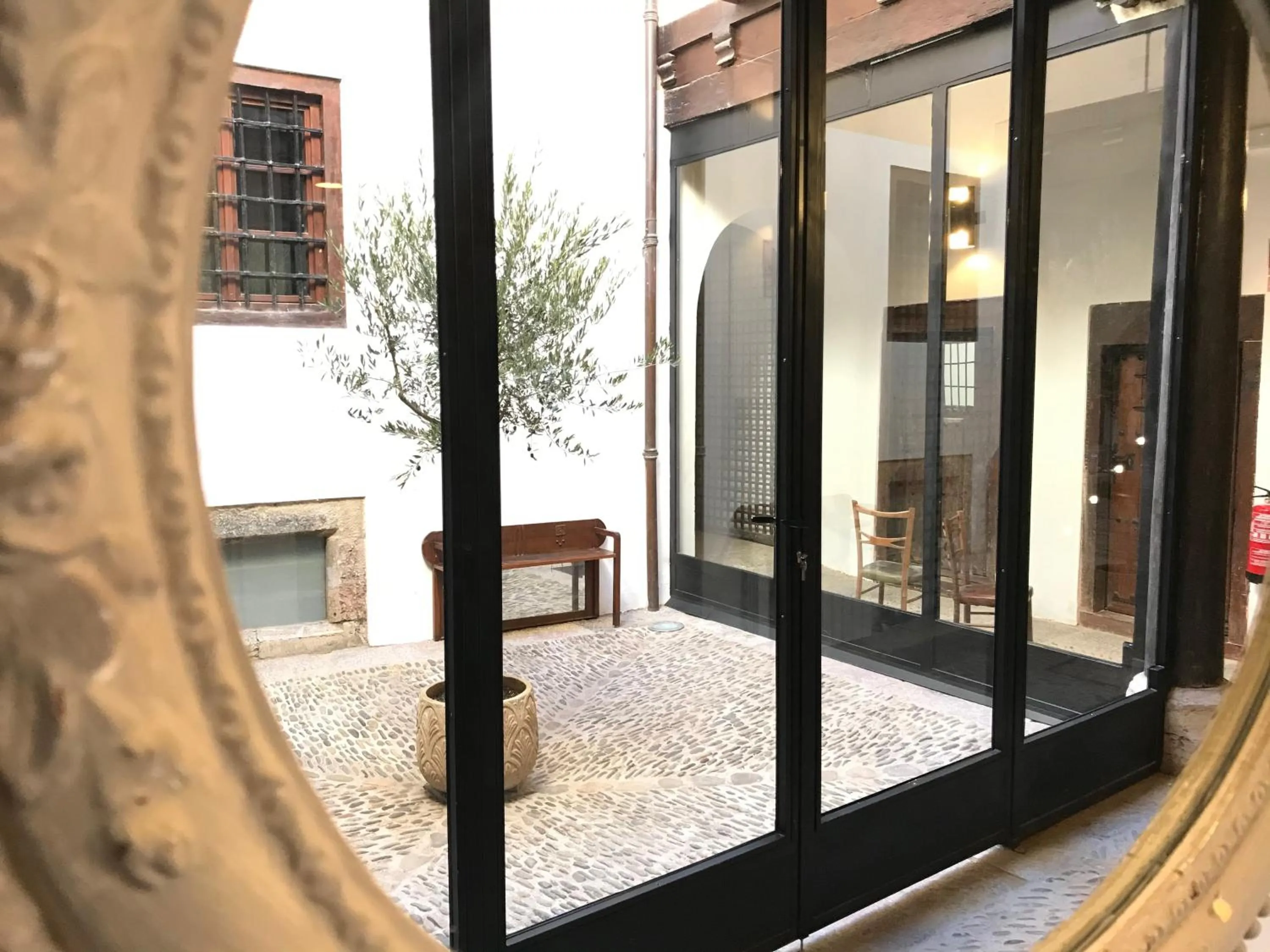 Patio in Quartier Leon Hostel Jabalquinto