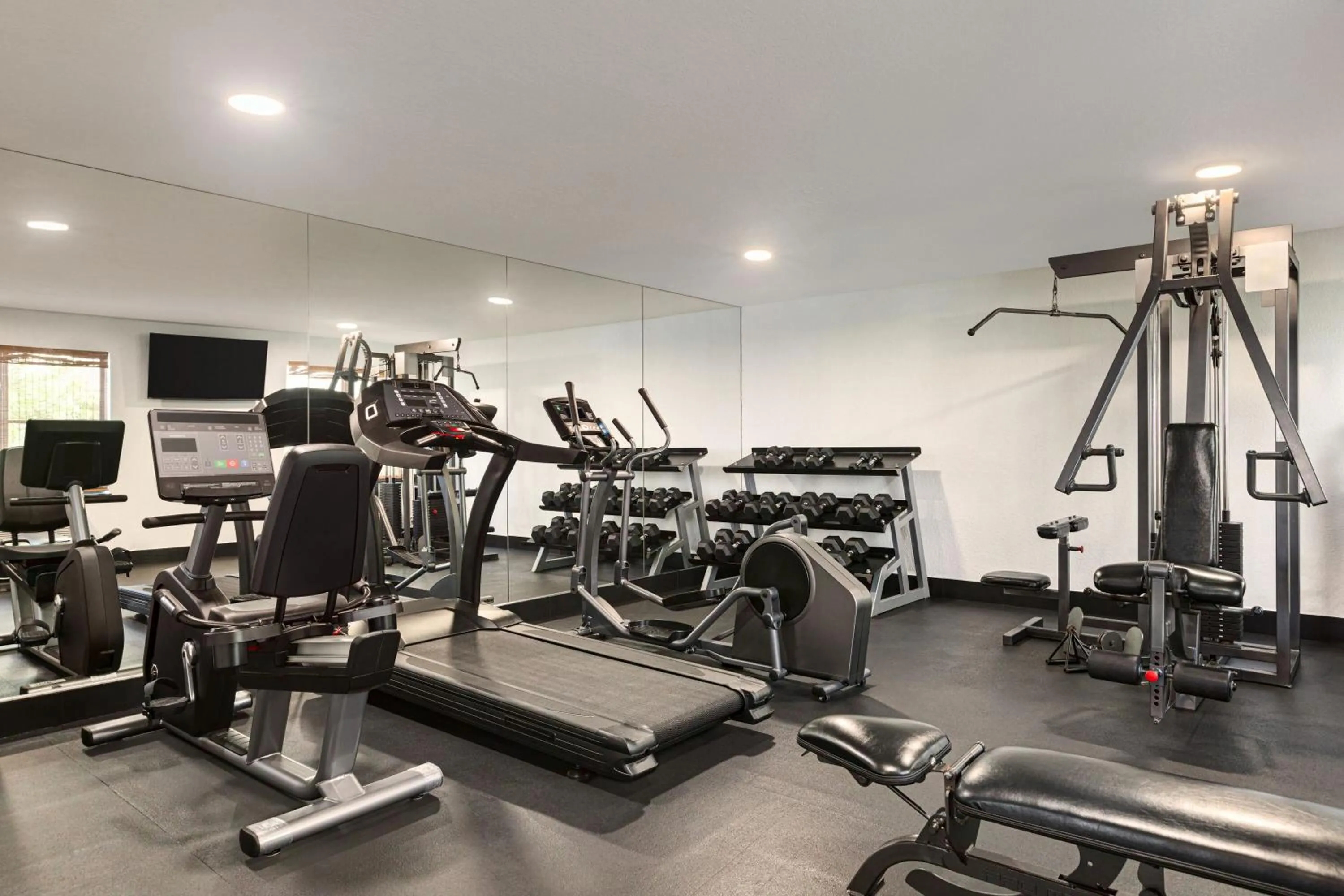 Fitness centre/facilities in Mai Hana Hotel- Intl Drive, Trademark Collection by Wyndham