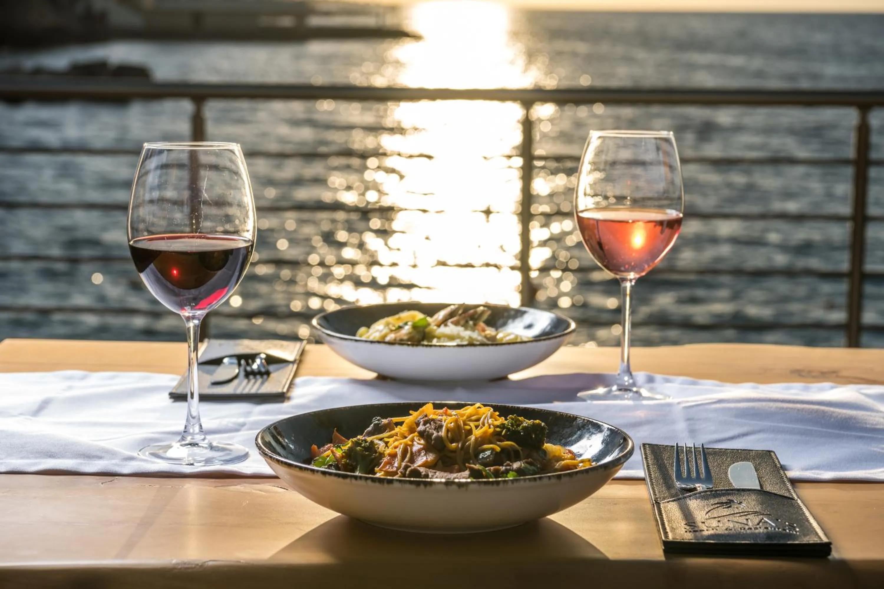 Food and drinks in Riverside Garden Resort