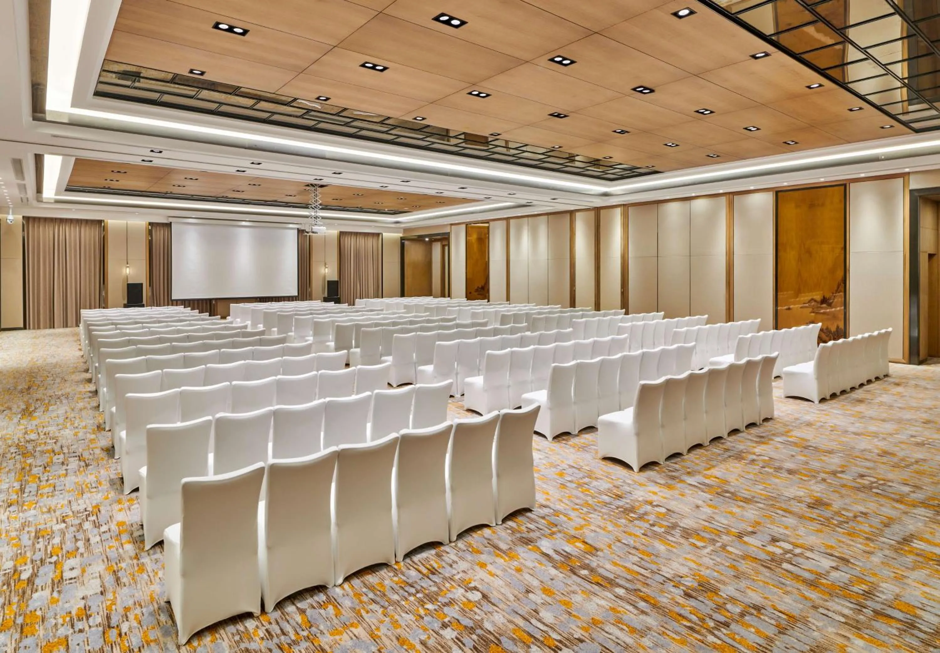 Meeting/conference room in Lushan West Sea Resort, Curio Collection by Hilton