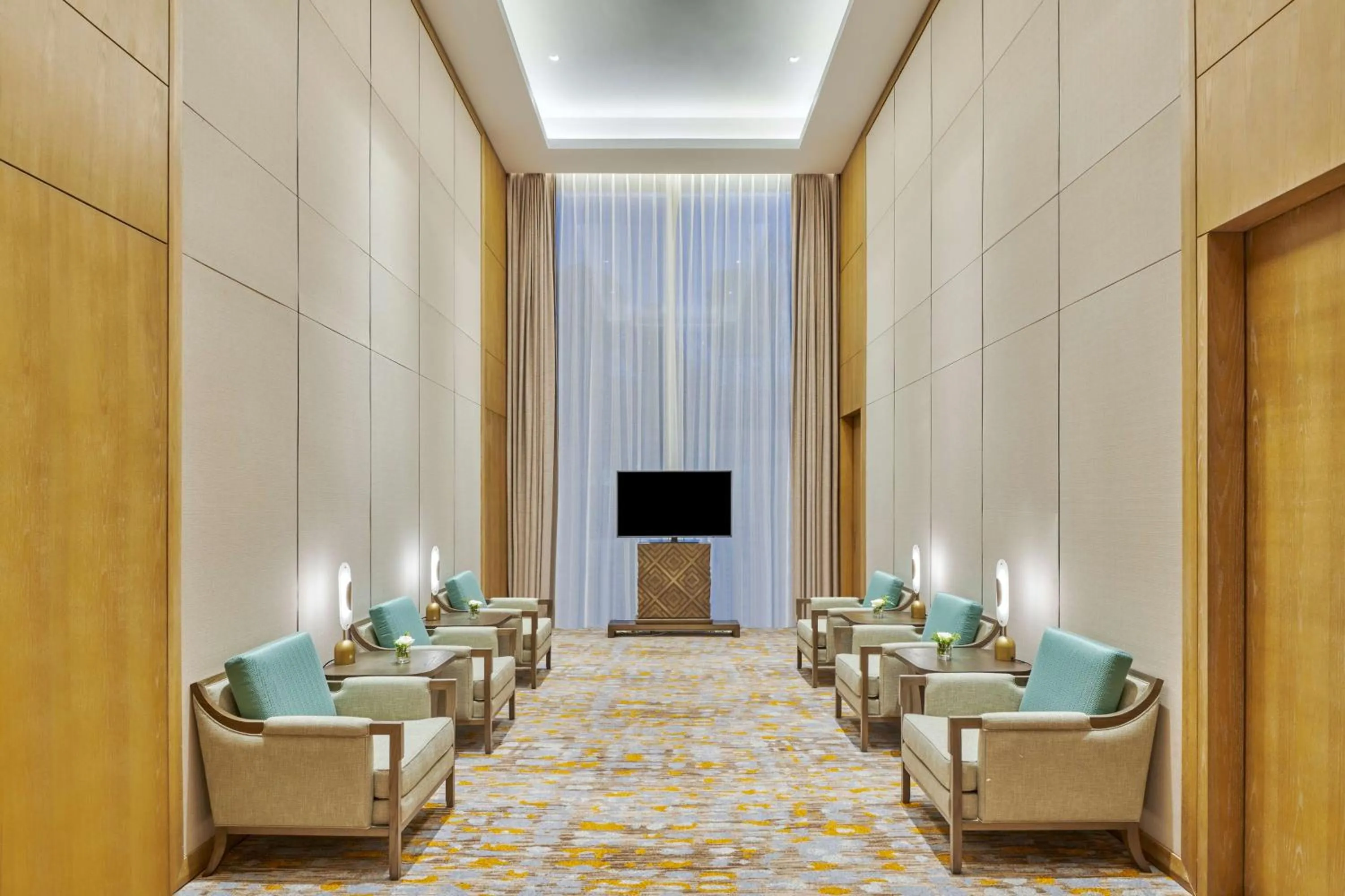Lobby or reception in Lushan West Sea Resort, Curio Collection by Hilton