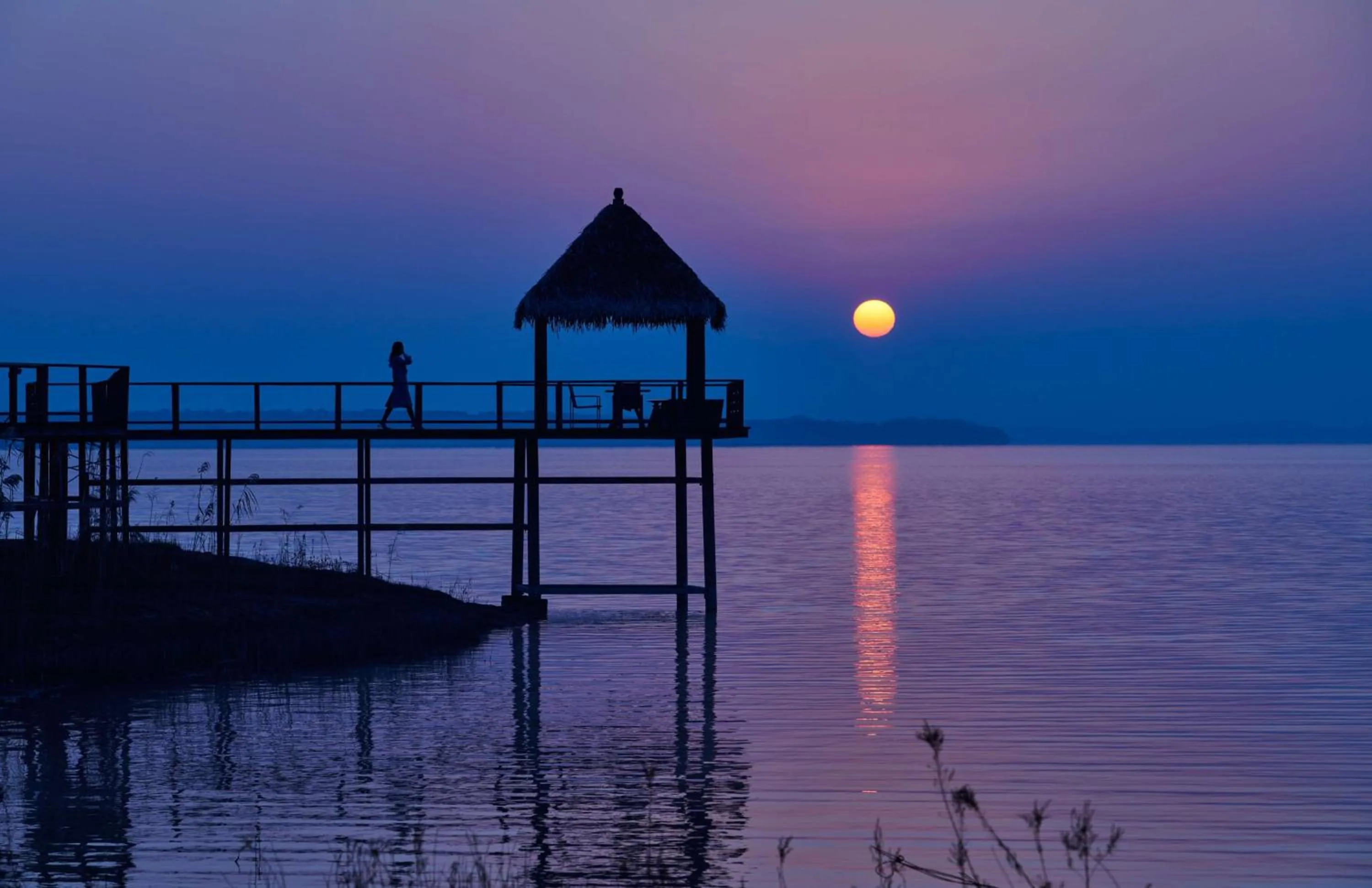 Property building in Lushan West Sea Resort, Curio Collection by Hilton