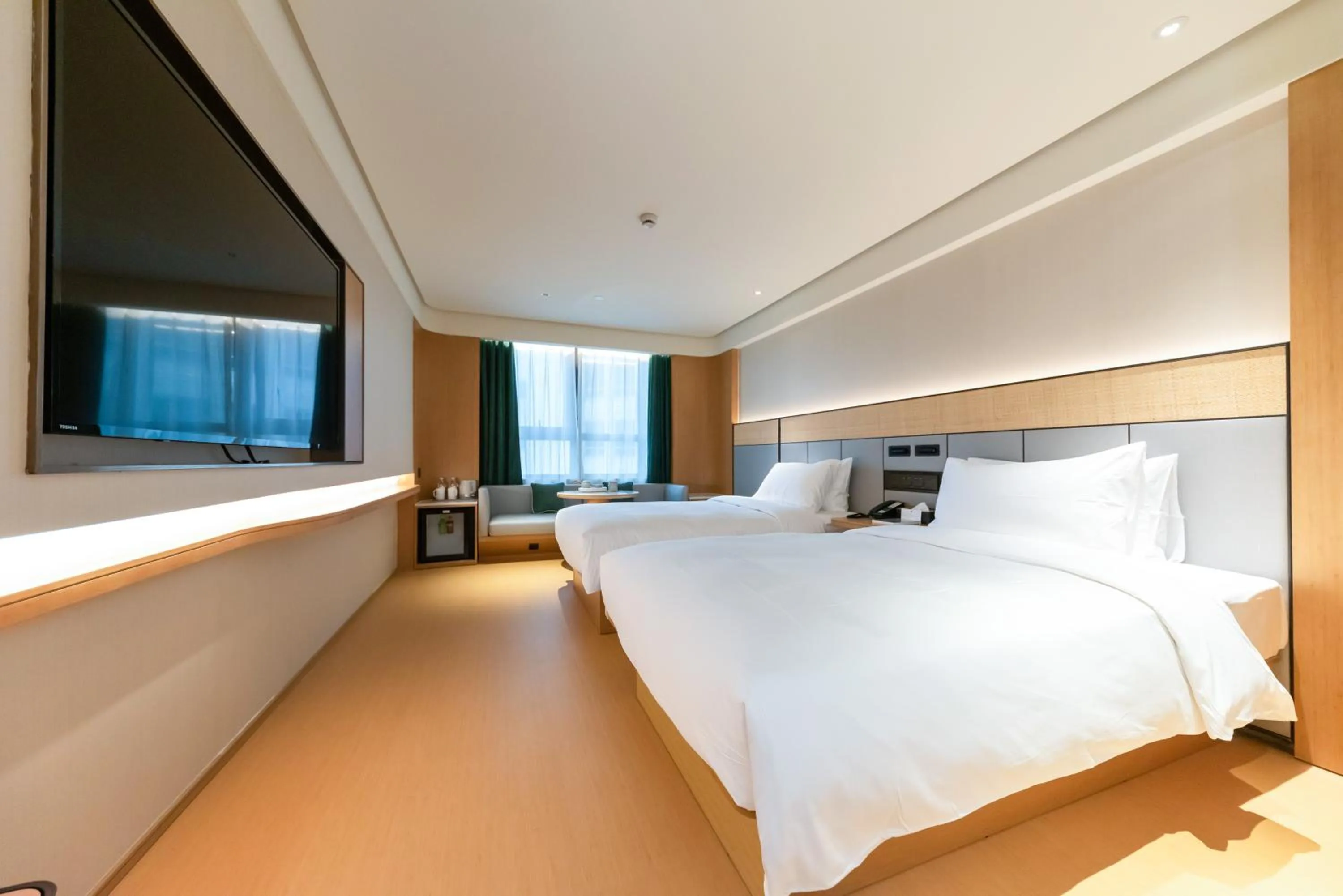 room service, Bed in JI Hotel (Shanghai People's Square Middle Fujian Road)