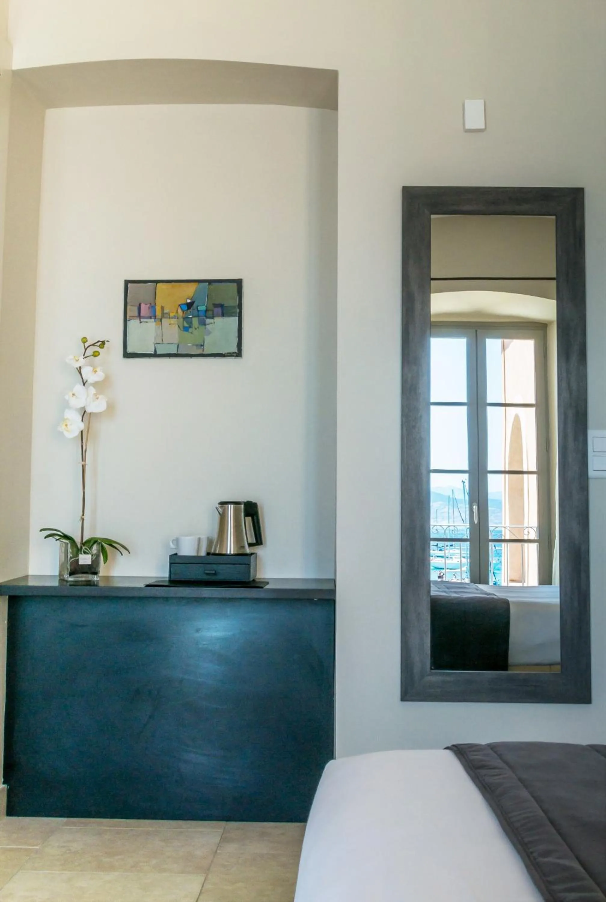 Bedroom, Bed in Perla Rossa