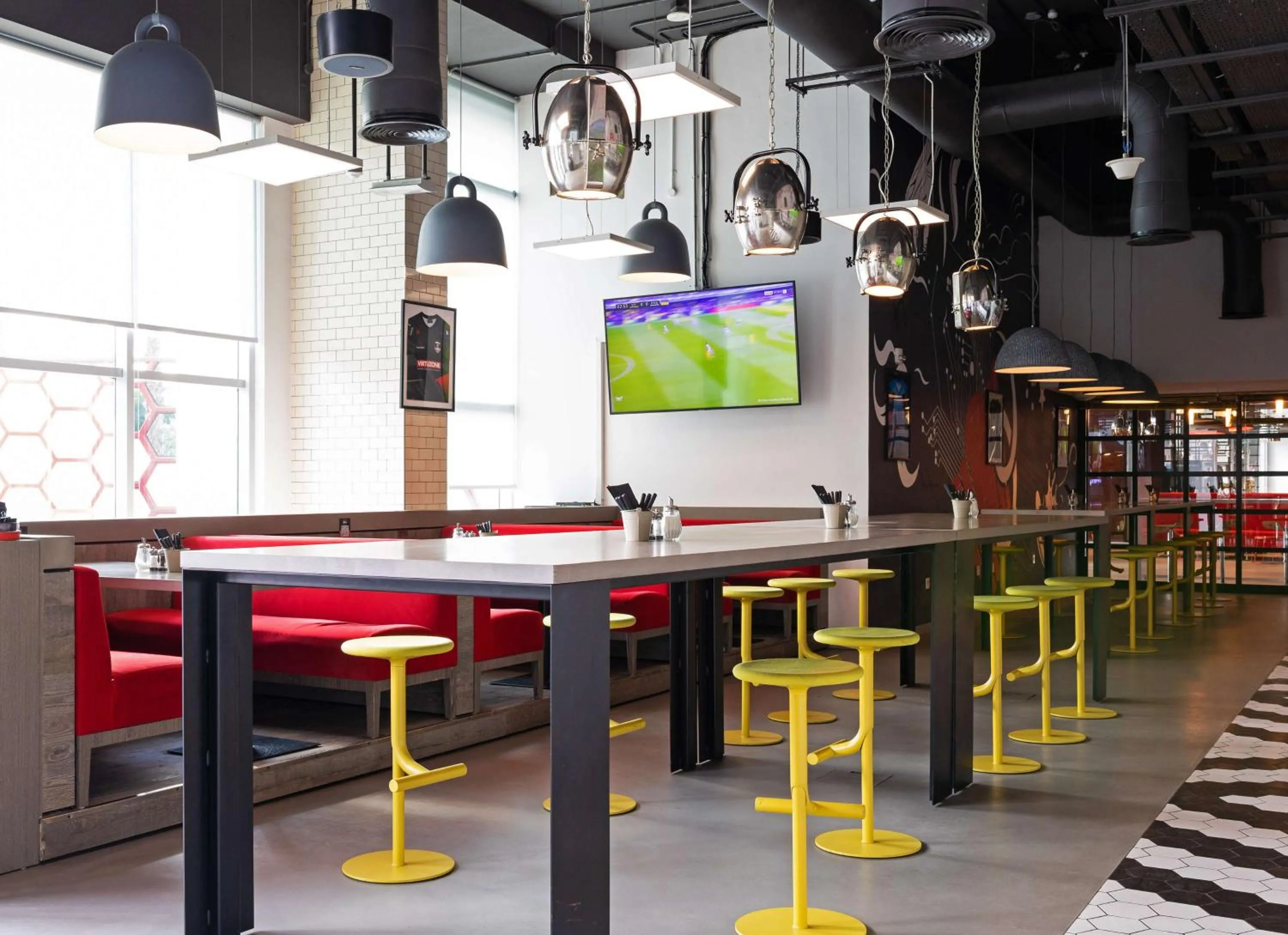 Restaurant/places to eat in Radisson RED Dubai Silicon Oasis