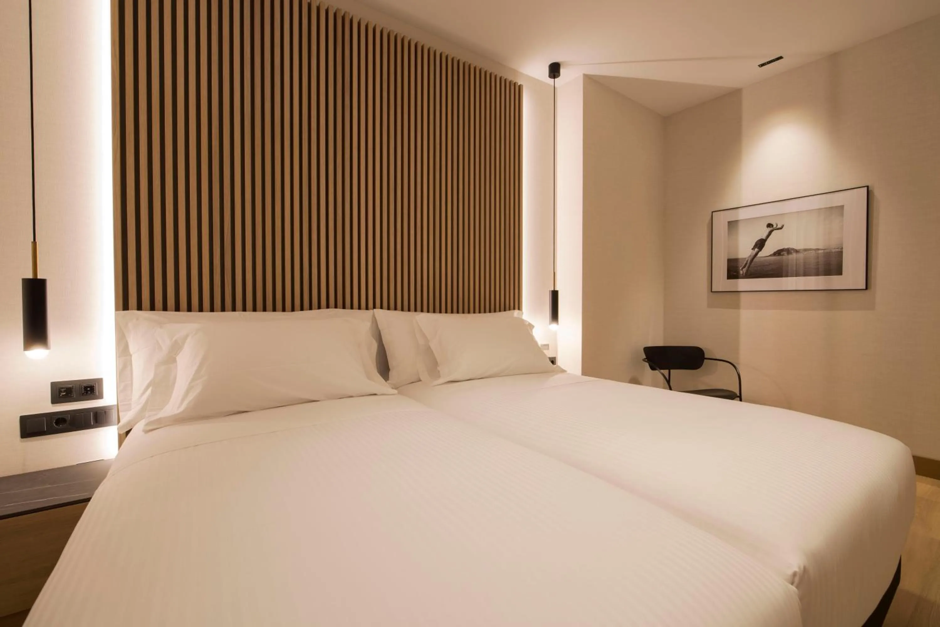 Photo of the whole room, Bed in Zenit Convento San Martin