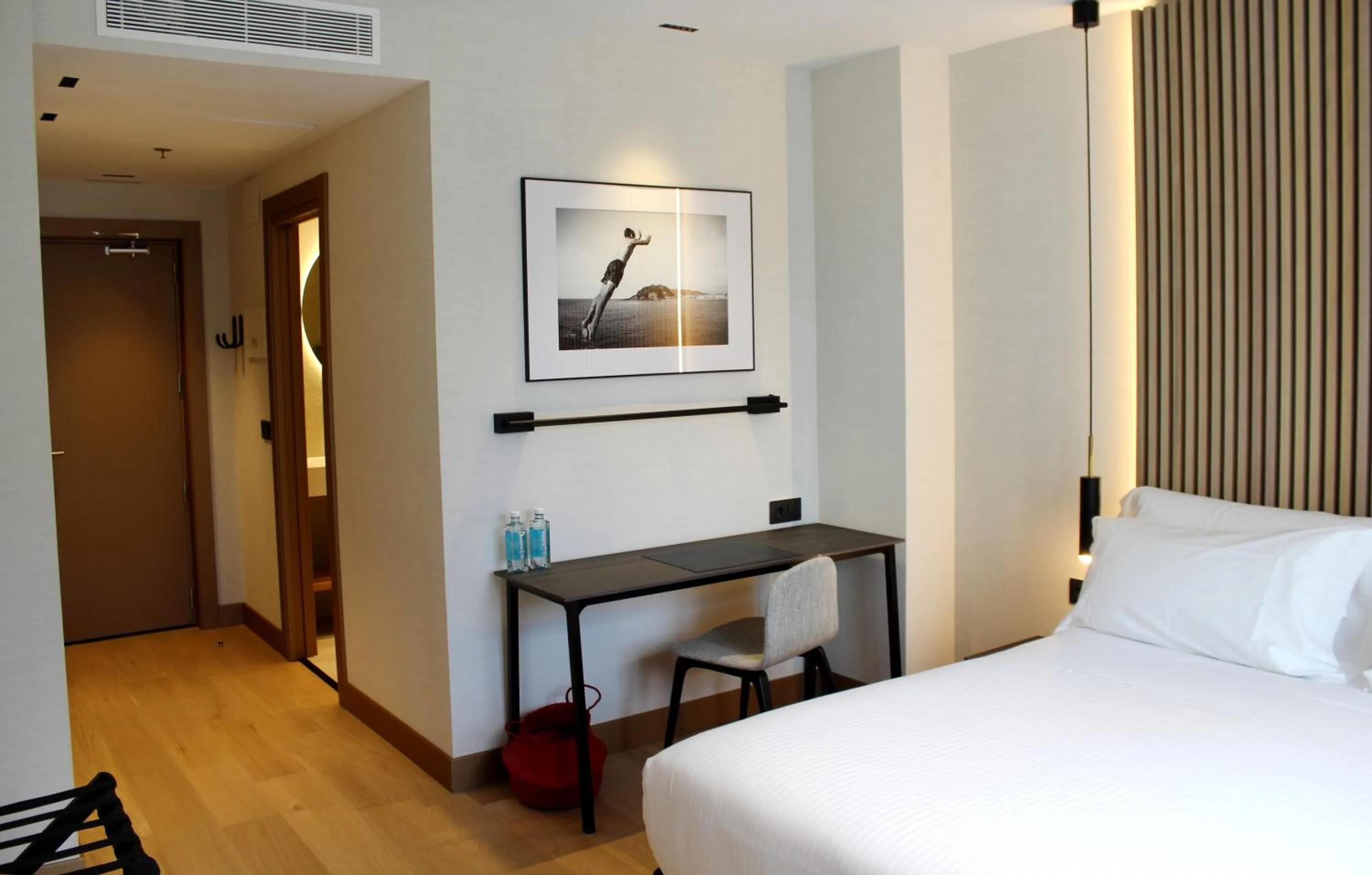 Photo of the whole room, Bed in Zenit Convento San Martin