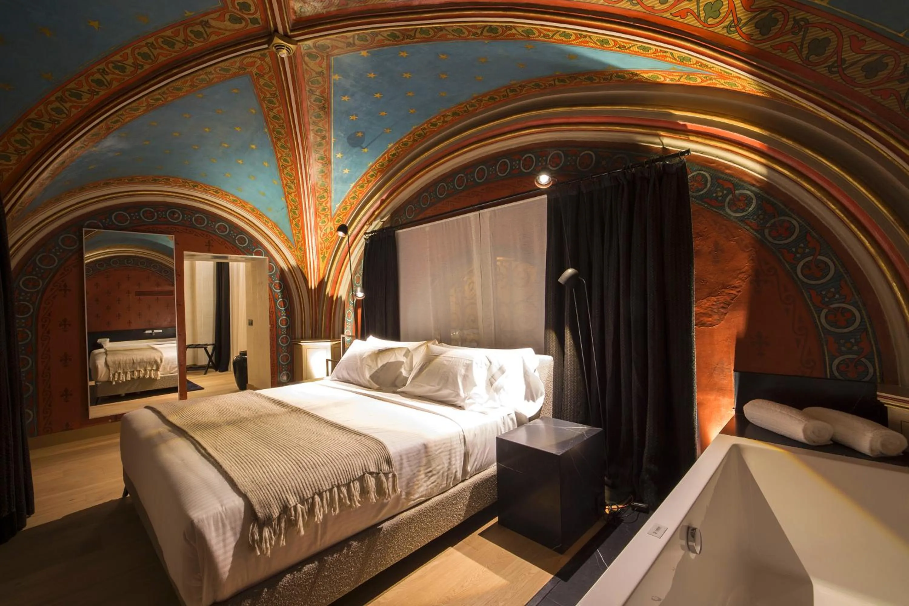 Photo of the whole room, Bed in Zenit Convento San Martin