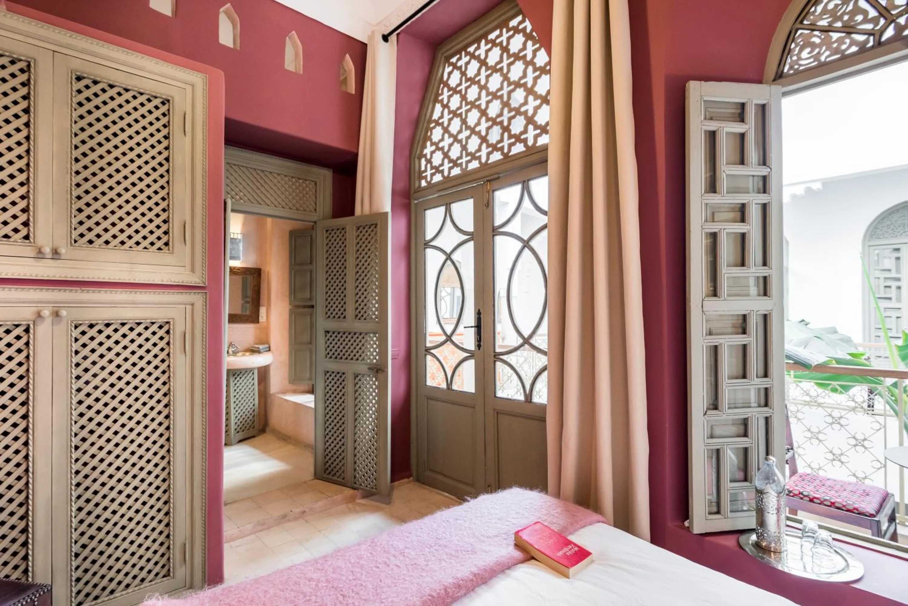 View (from property/room), Bed in Riad Hissan