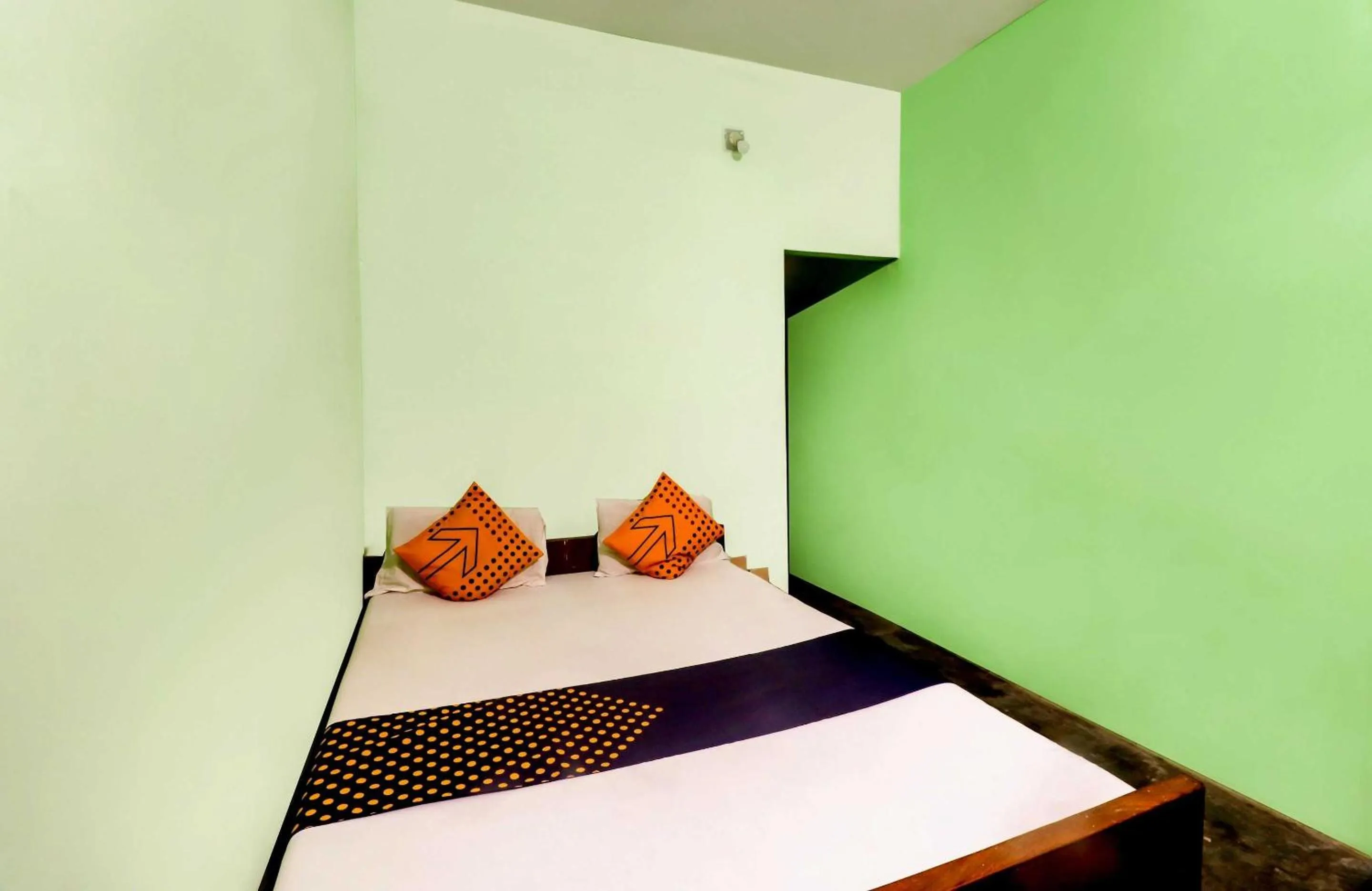 Bedroom, Bed in SPOT ON Mishra Guest House