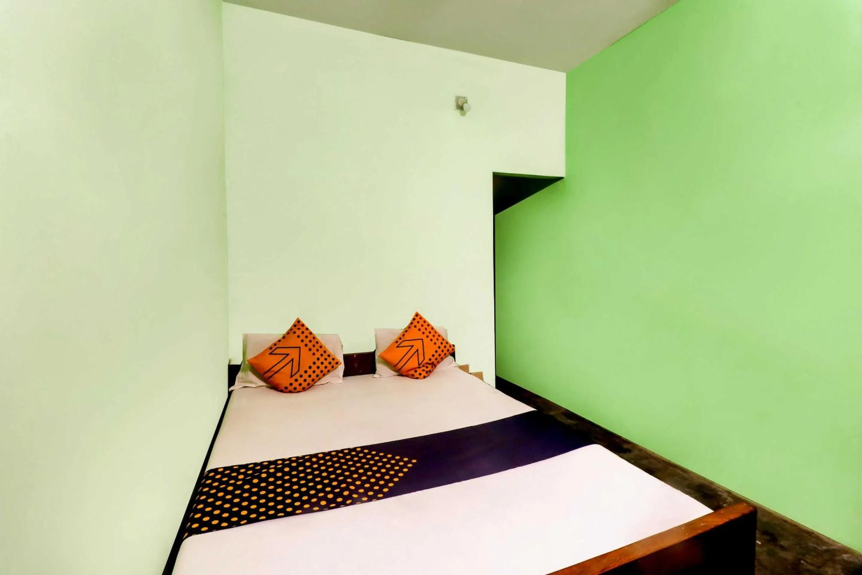 Bedroom, Bed in SPOT ON Mishra Guest House