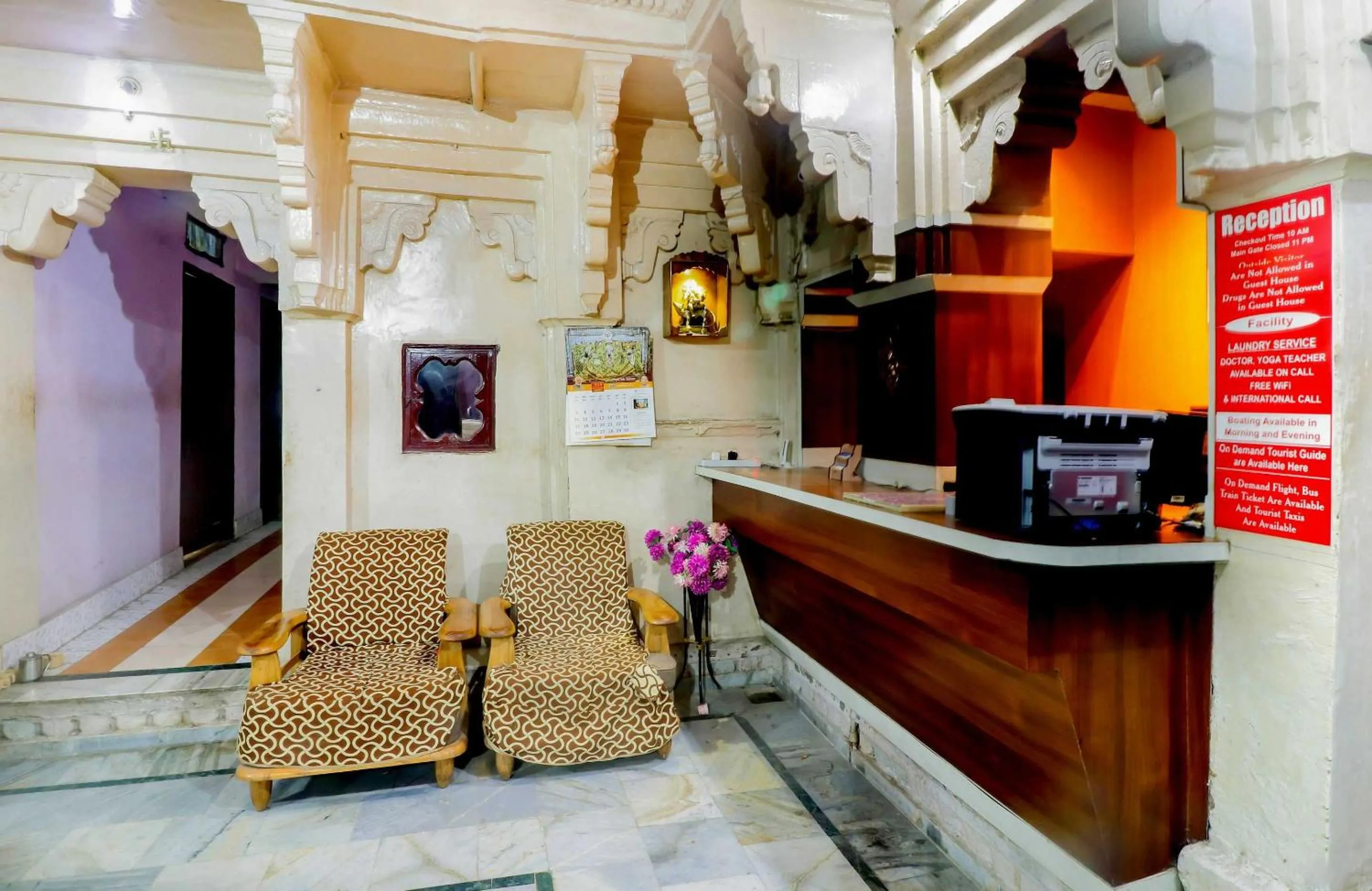 Lobby or reception in SPOT ON Mishra Guest House