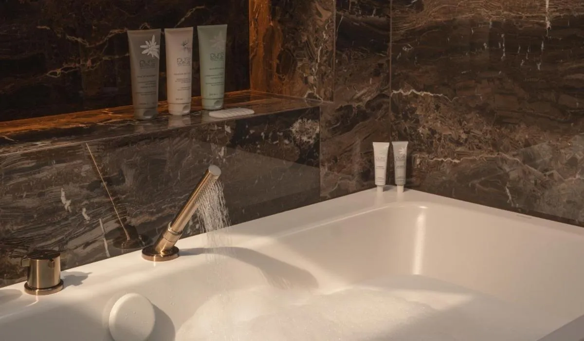 Bathroom in Lodge Park