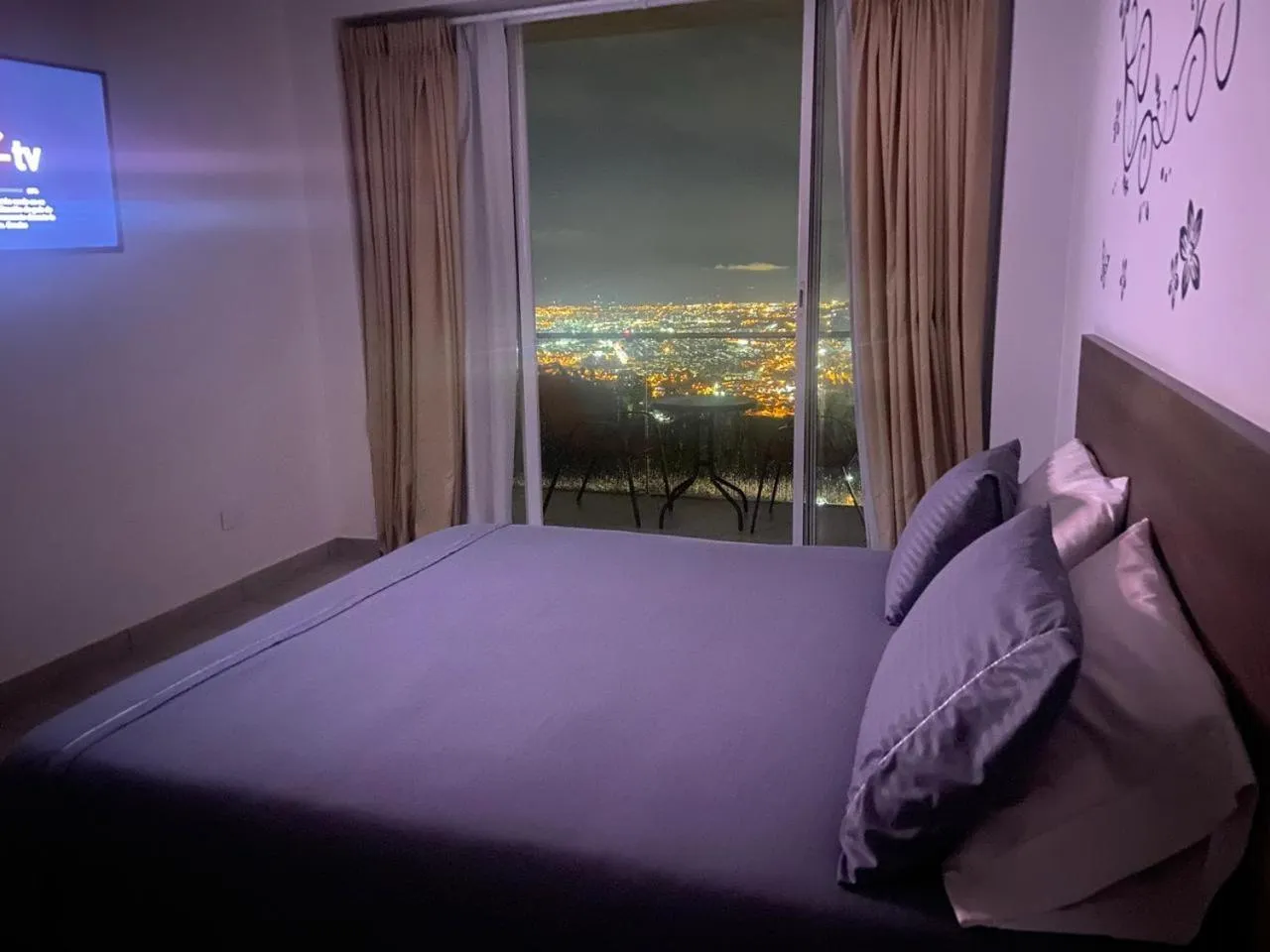 Photo of the whole room, Bed in Hotel Entre Lomas