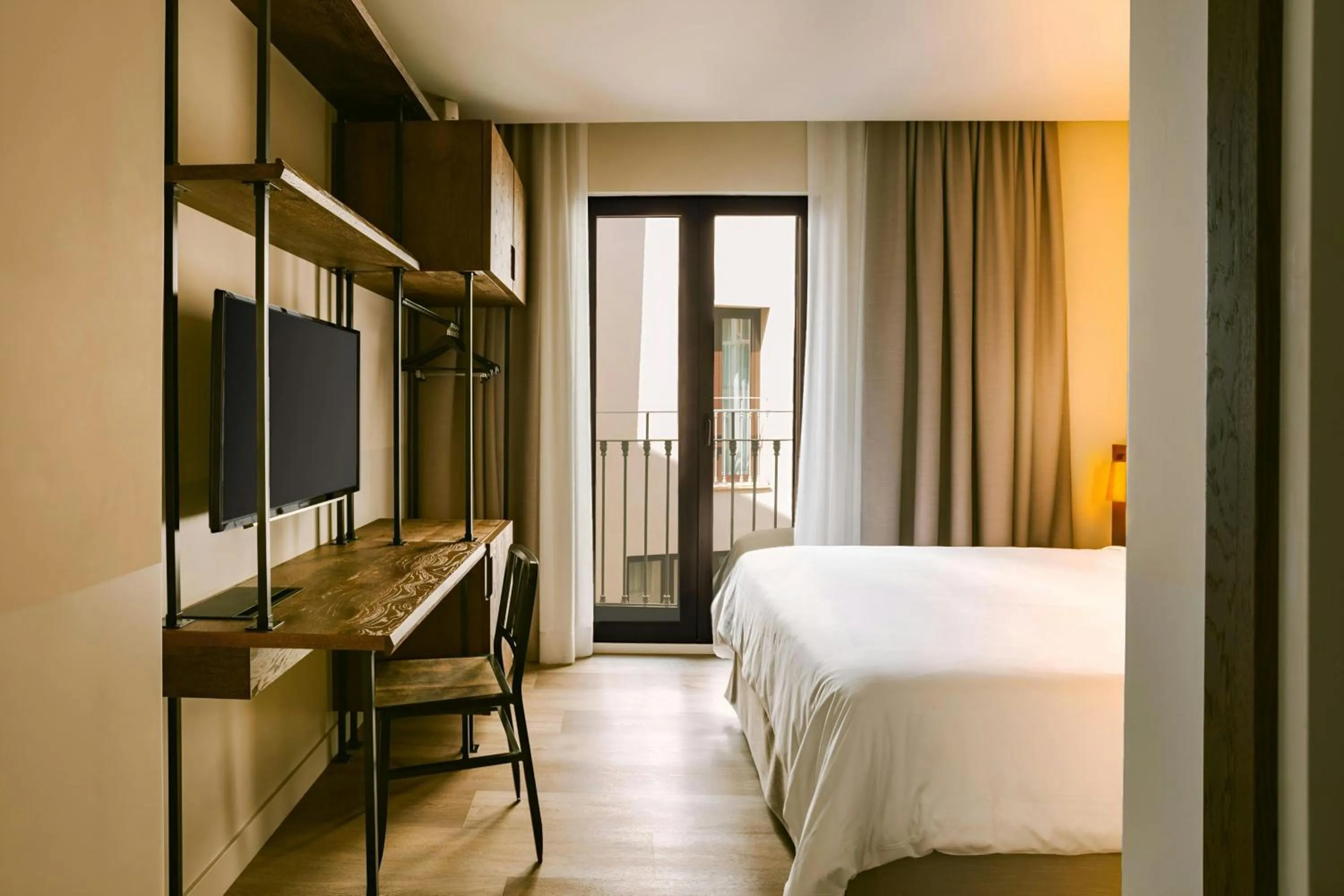 Bedroom, Bed in Casa Luz Hotel Plaça Universitat, Sonder by Marriott Bonvoy