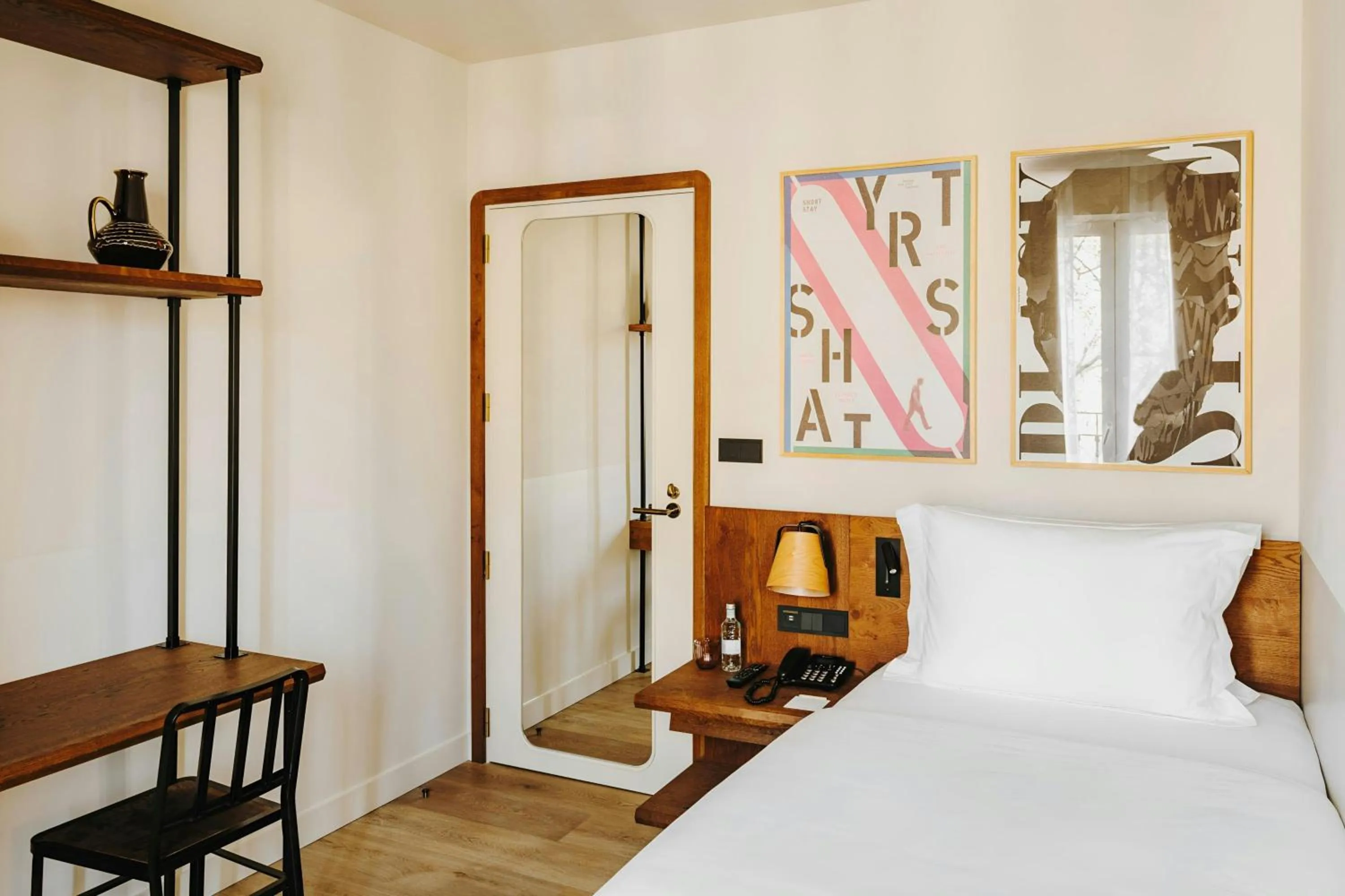 Bedroom, Bed in Casa Luz Hotel Plaça Universitat, Sonder by Marriott Bonvoy