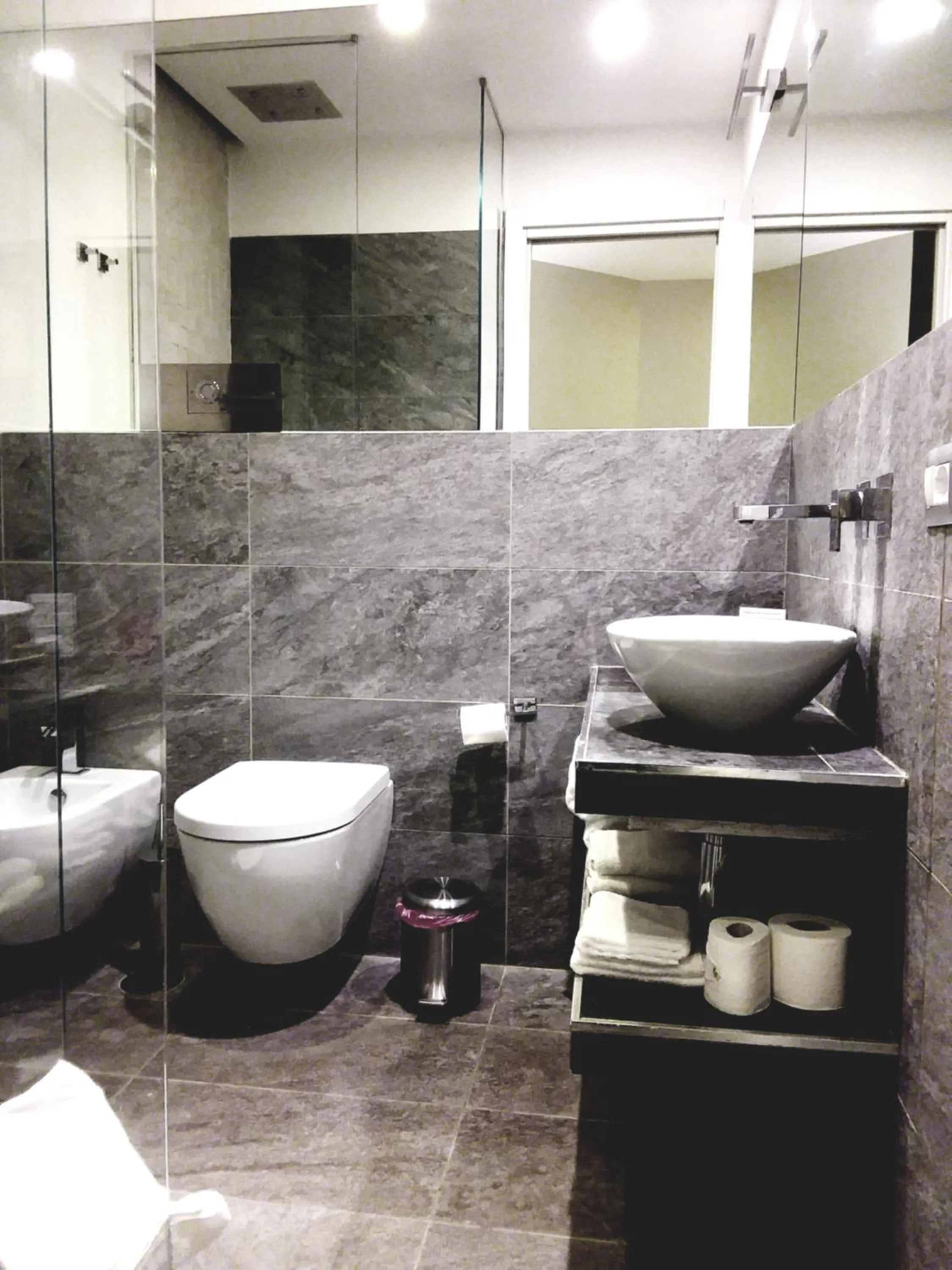 Bathroom in Roman Holidays Boutique