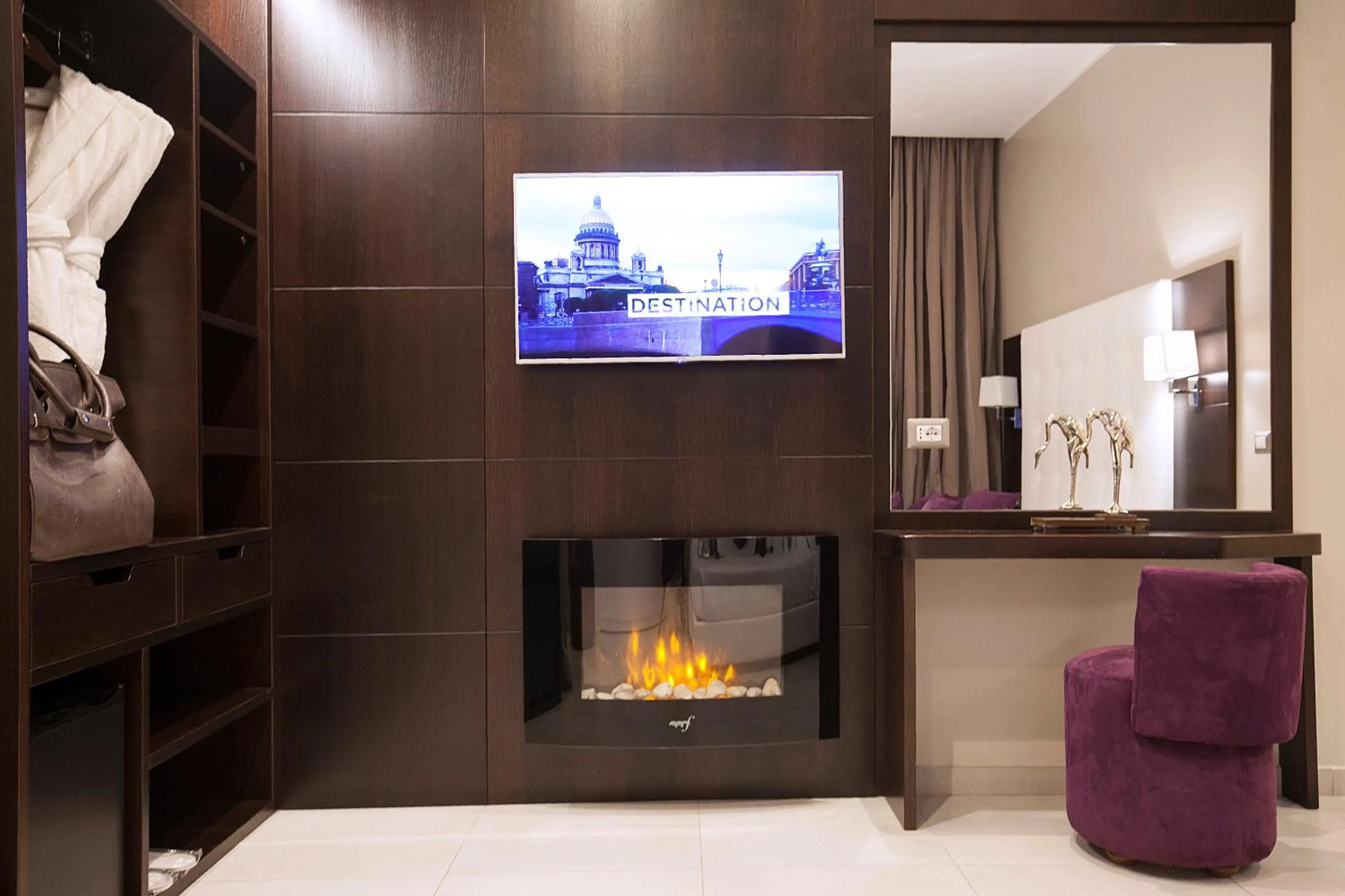 Photo of the whole room in Roman Holidays Boutique