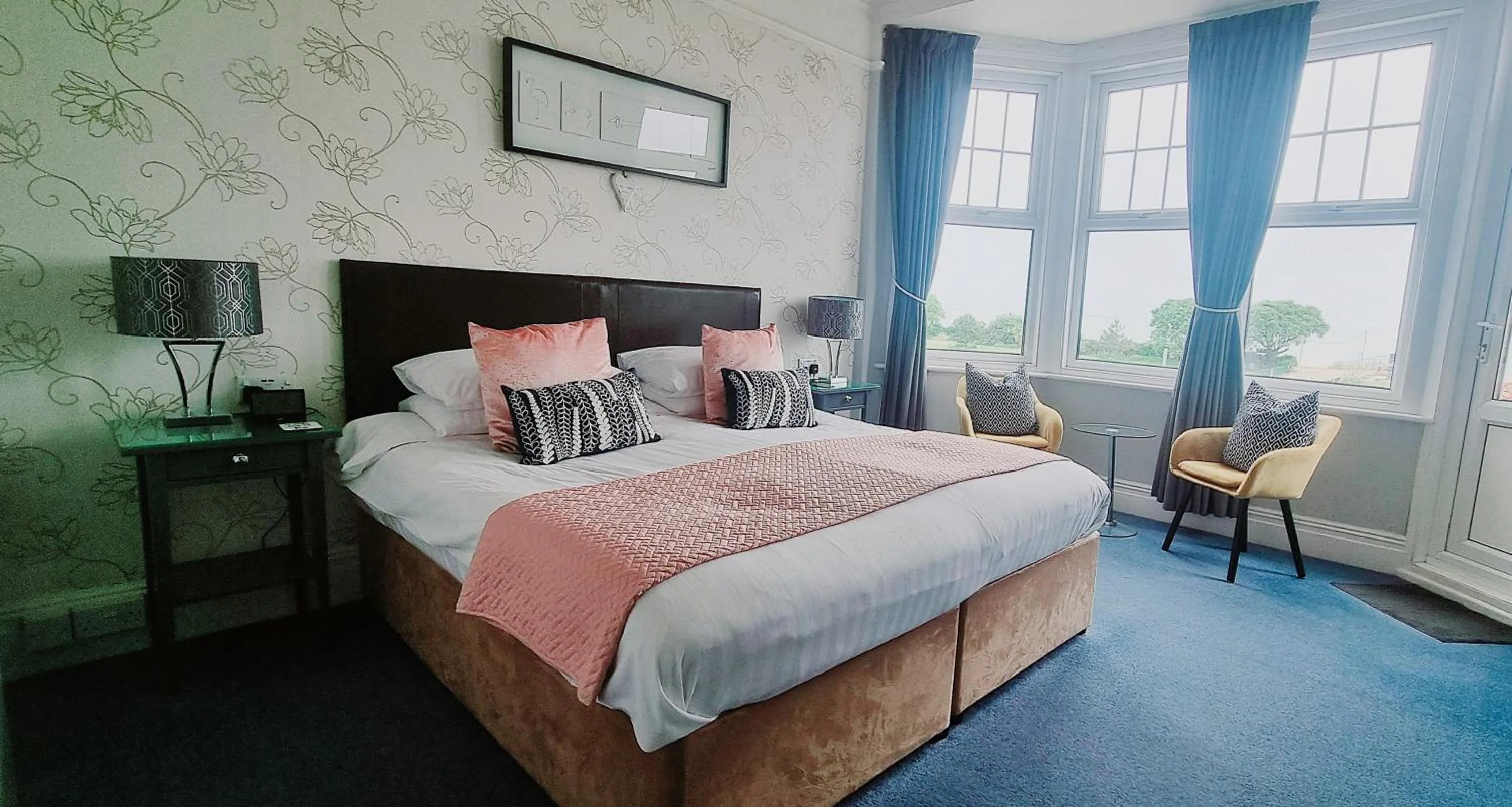 Balcony/Terrace, Bed in Ebor Lodge