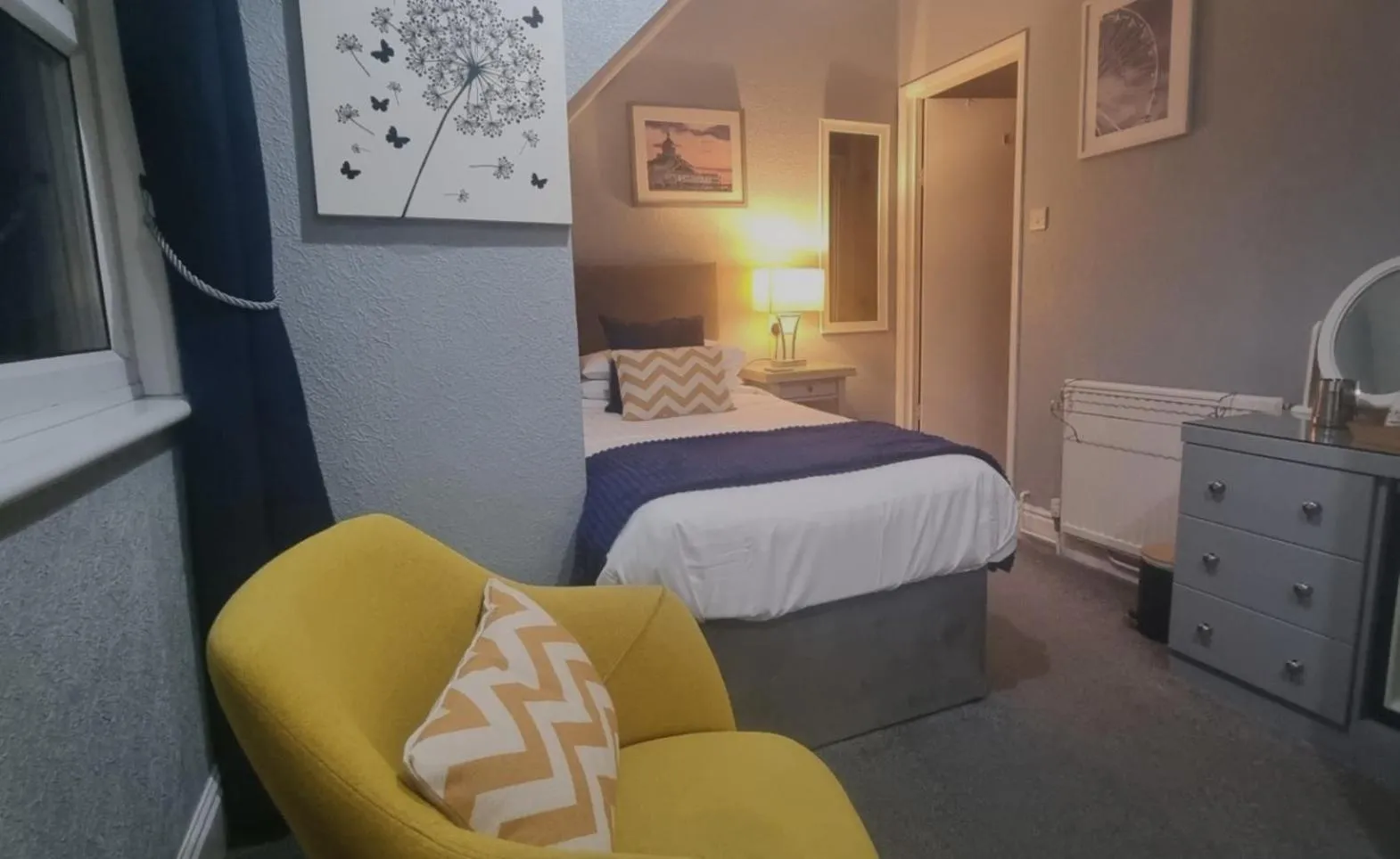 Sea view, Bed in Ebor Lodge