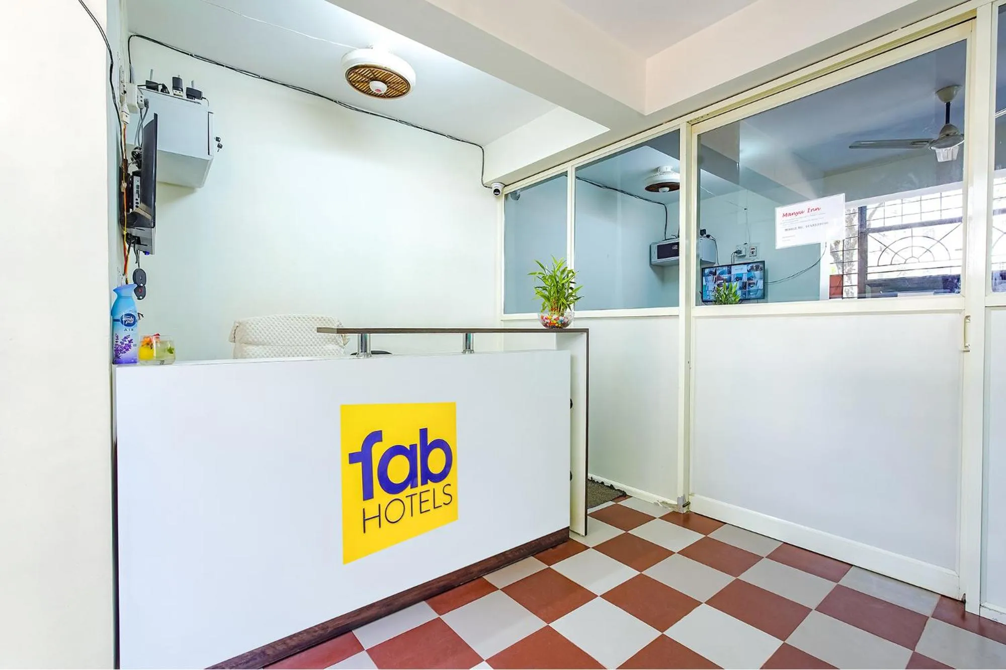 Lobby or reception in FabExpress Manyu Inn - Nr Haralur Road
