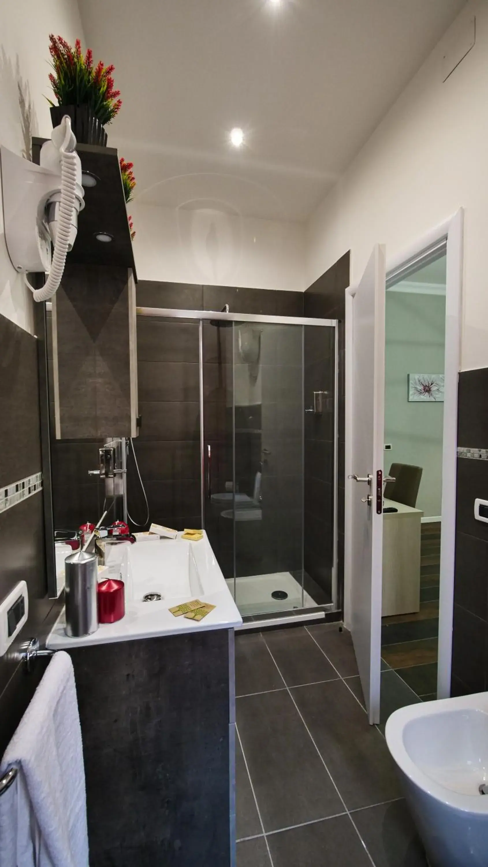 Deluxe King Room in Home Suites Giolitti Deluxe King Room in Home Suites Giolitti