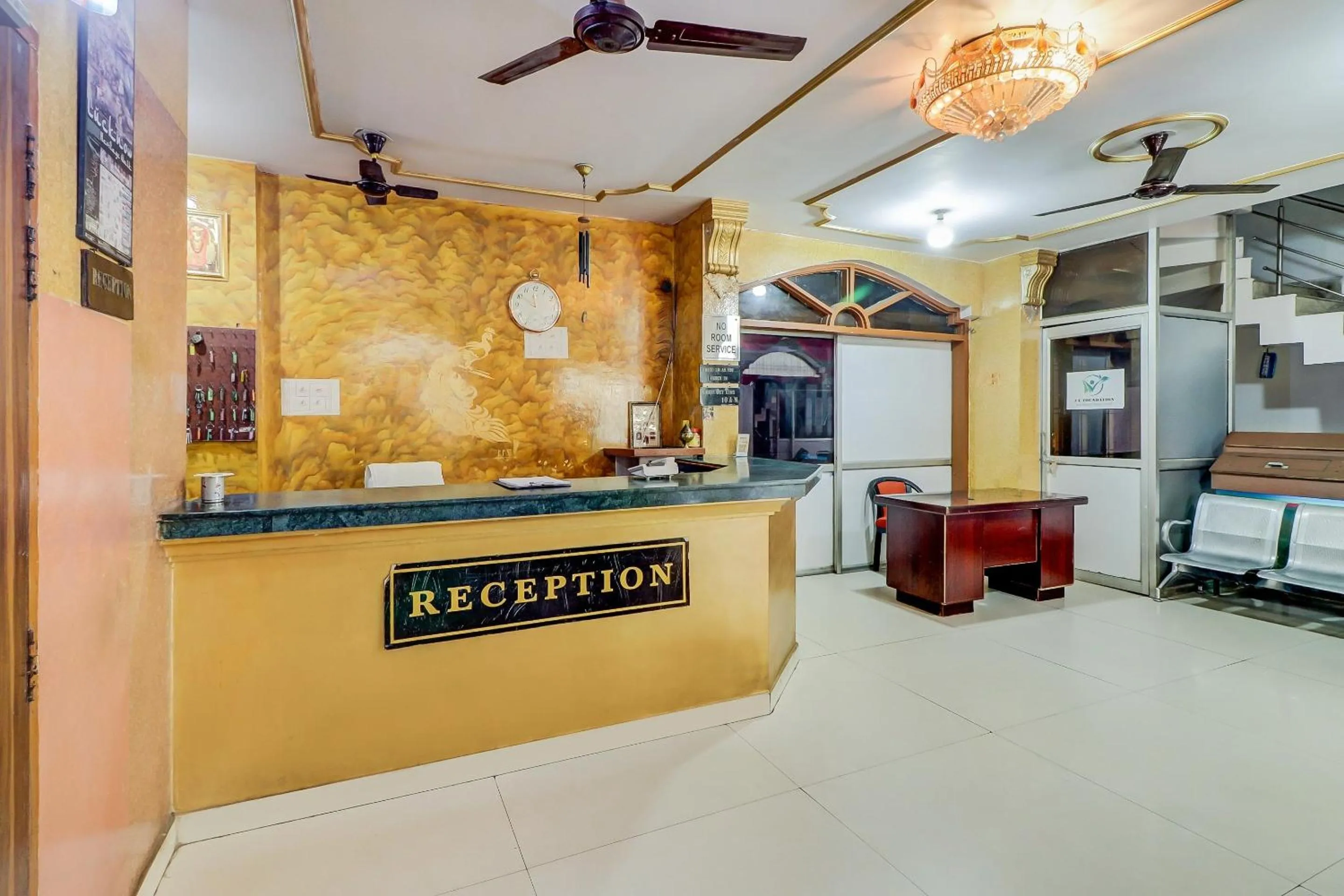 Lobby or reception in J C Guest House