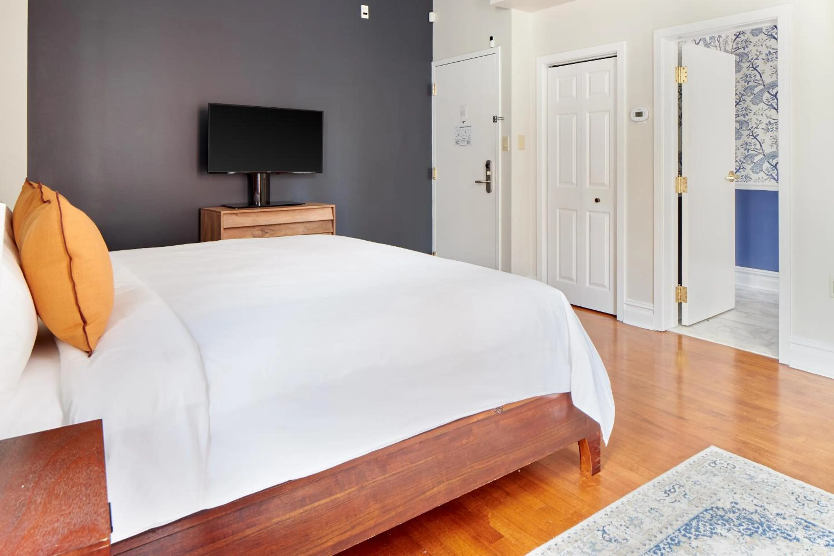 Bed in The Arco powered by Sonder