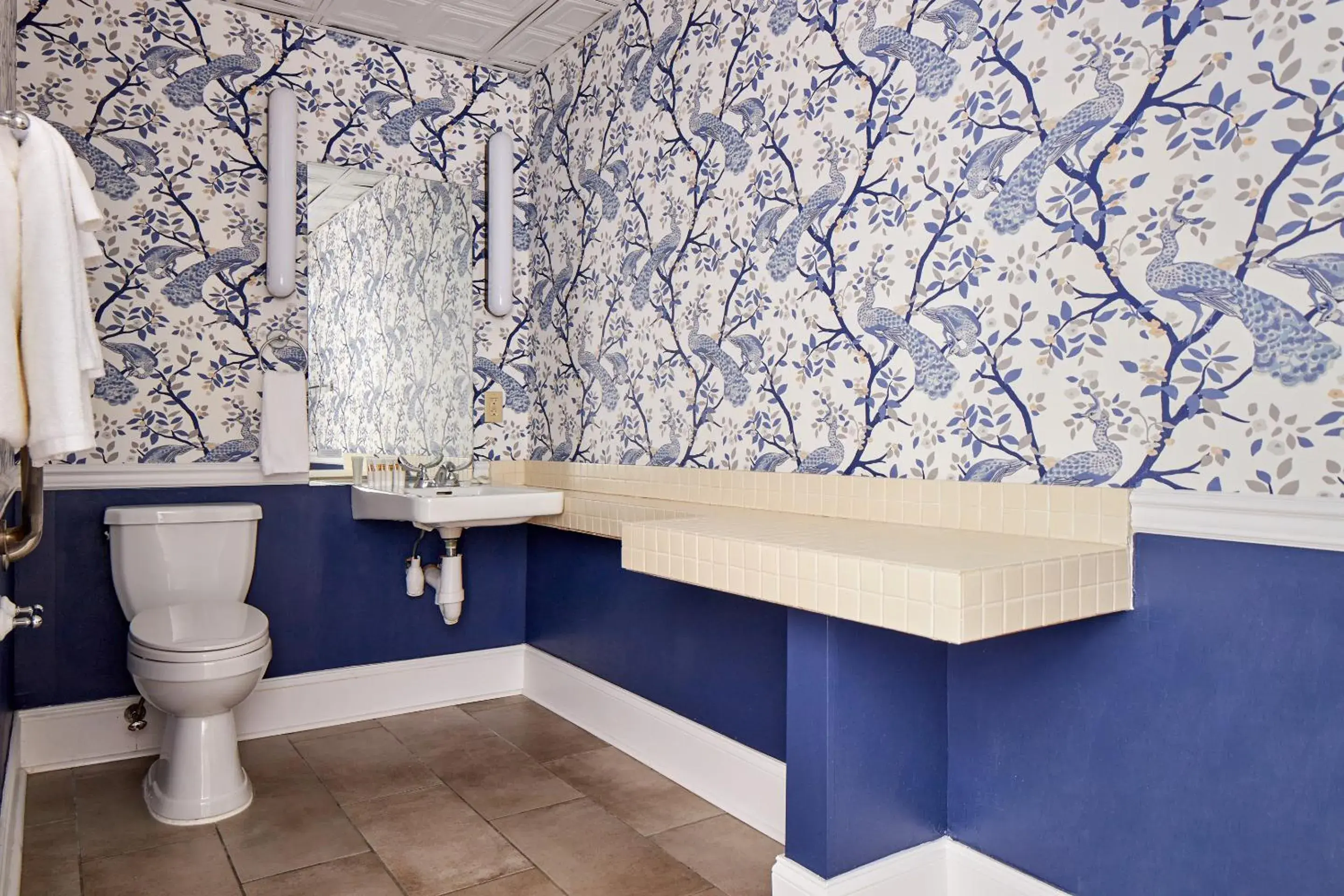 Queen Room - Disability Access in The Arco powered by Sonder Queen Room - Disability Access in The Arco powered by Sonder