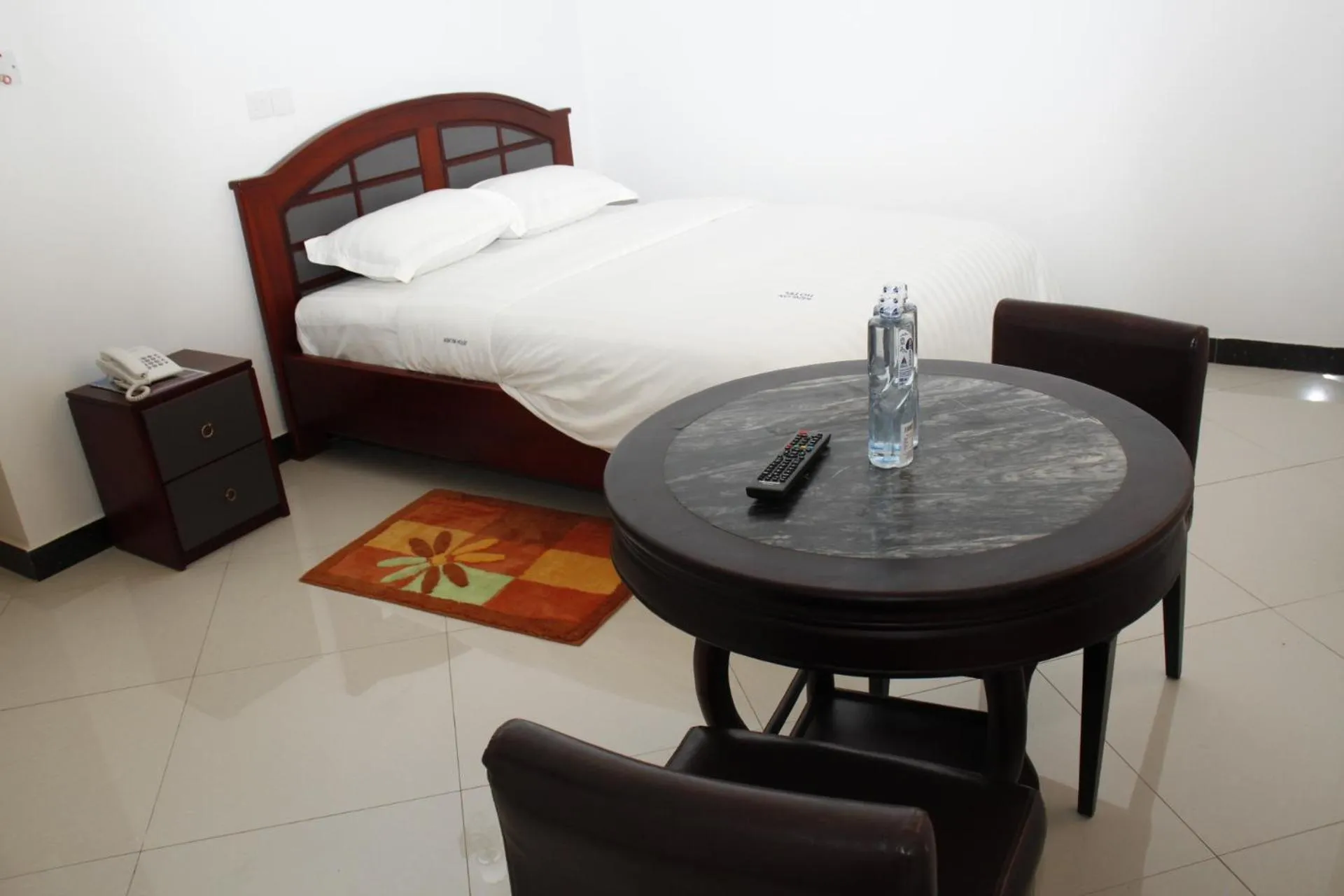 Photo of the whole room in Kenlon Hotel Kampala