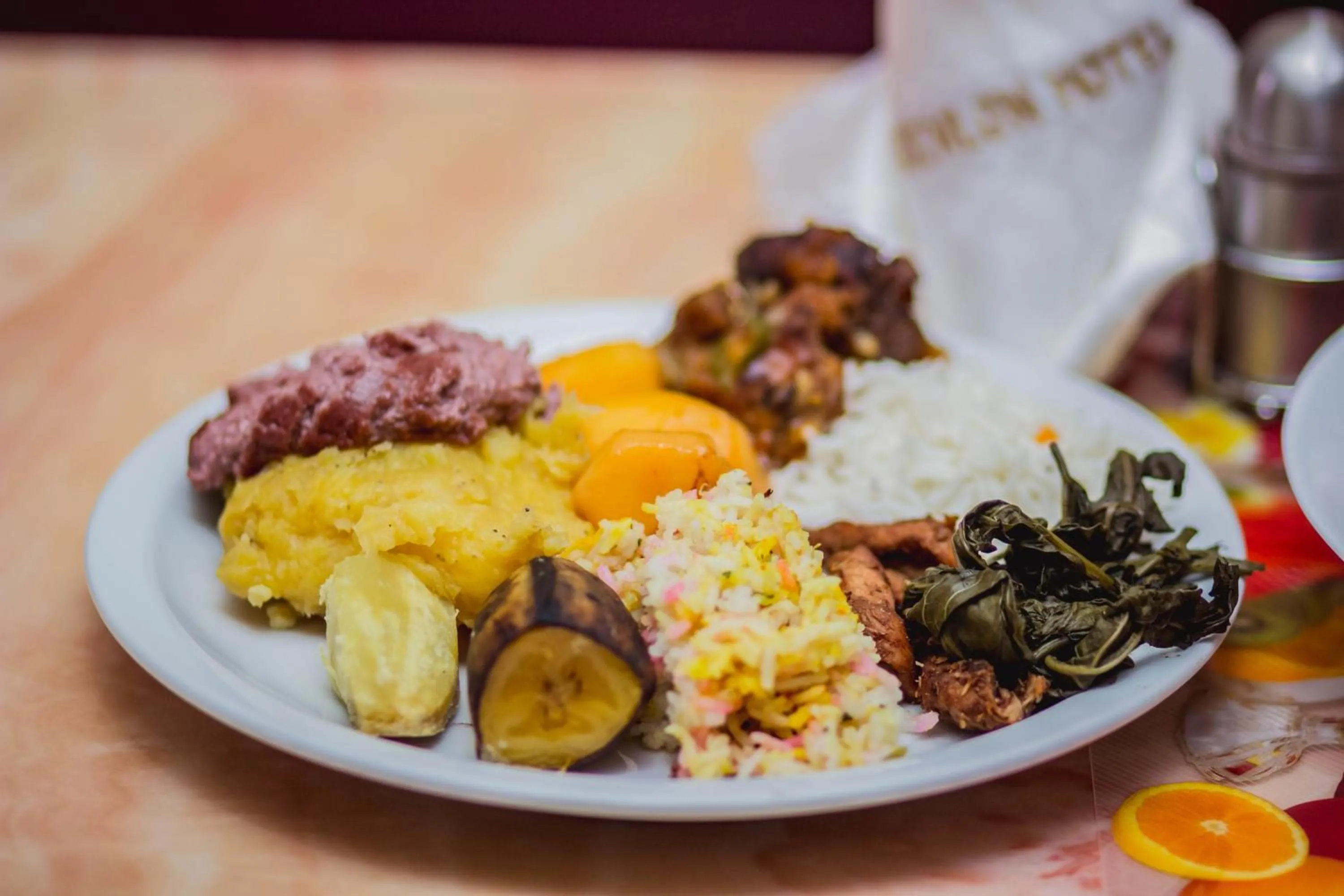 Food and drinks in Kenlon Hotel Kampala