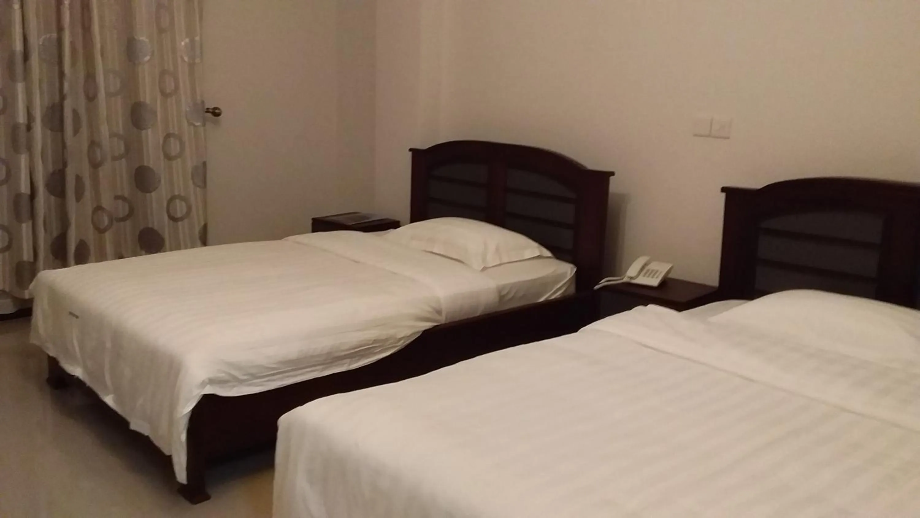 Bed in Kenlon Hotel Kampala