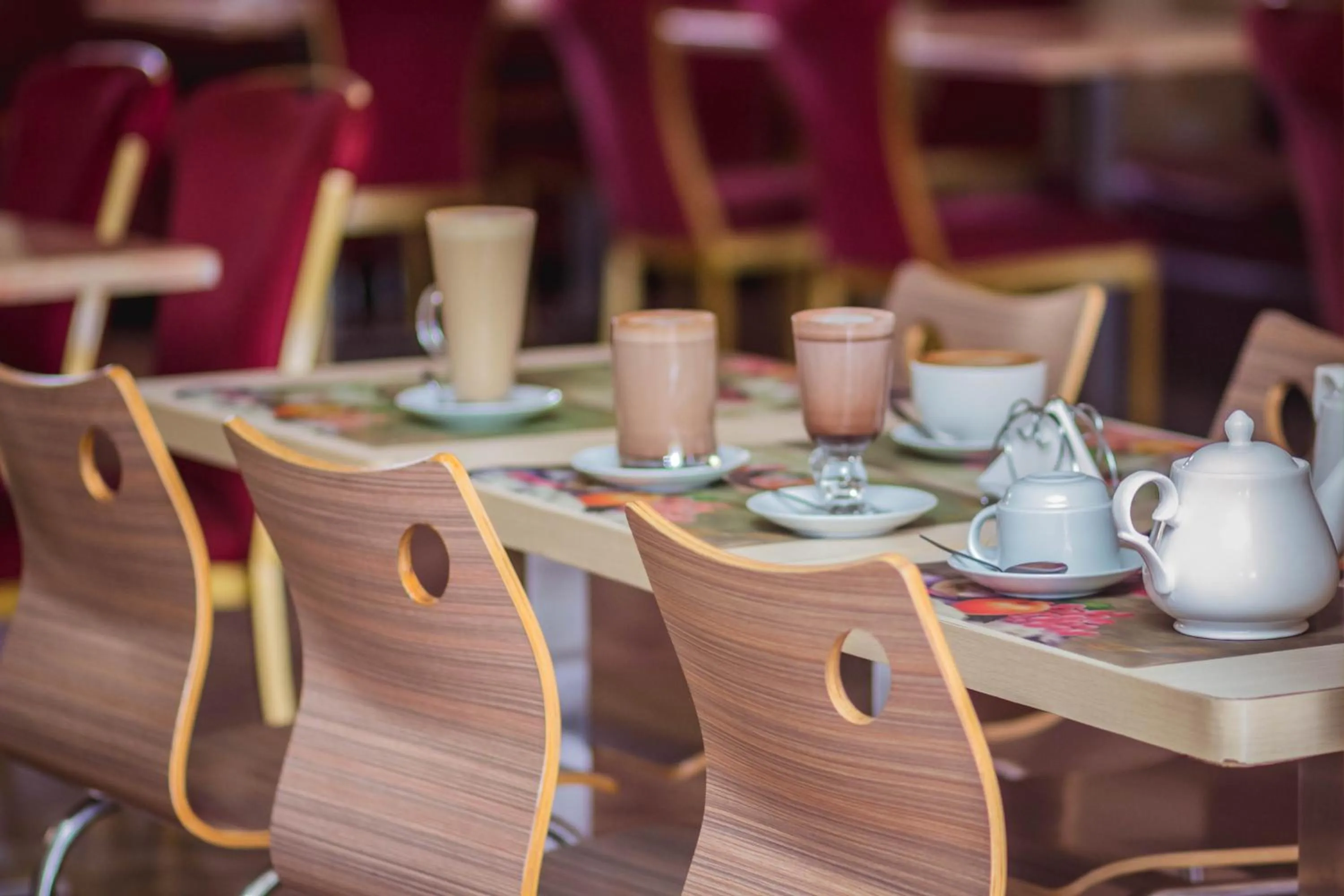 Restaurant/places to eat in Kenlon Hotel Kampala