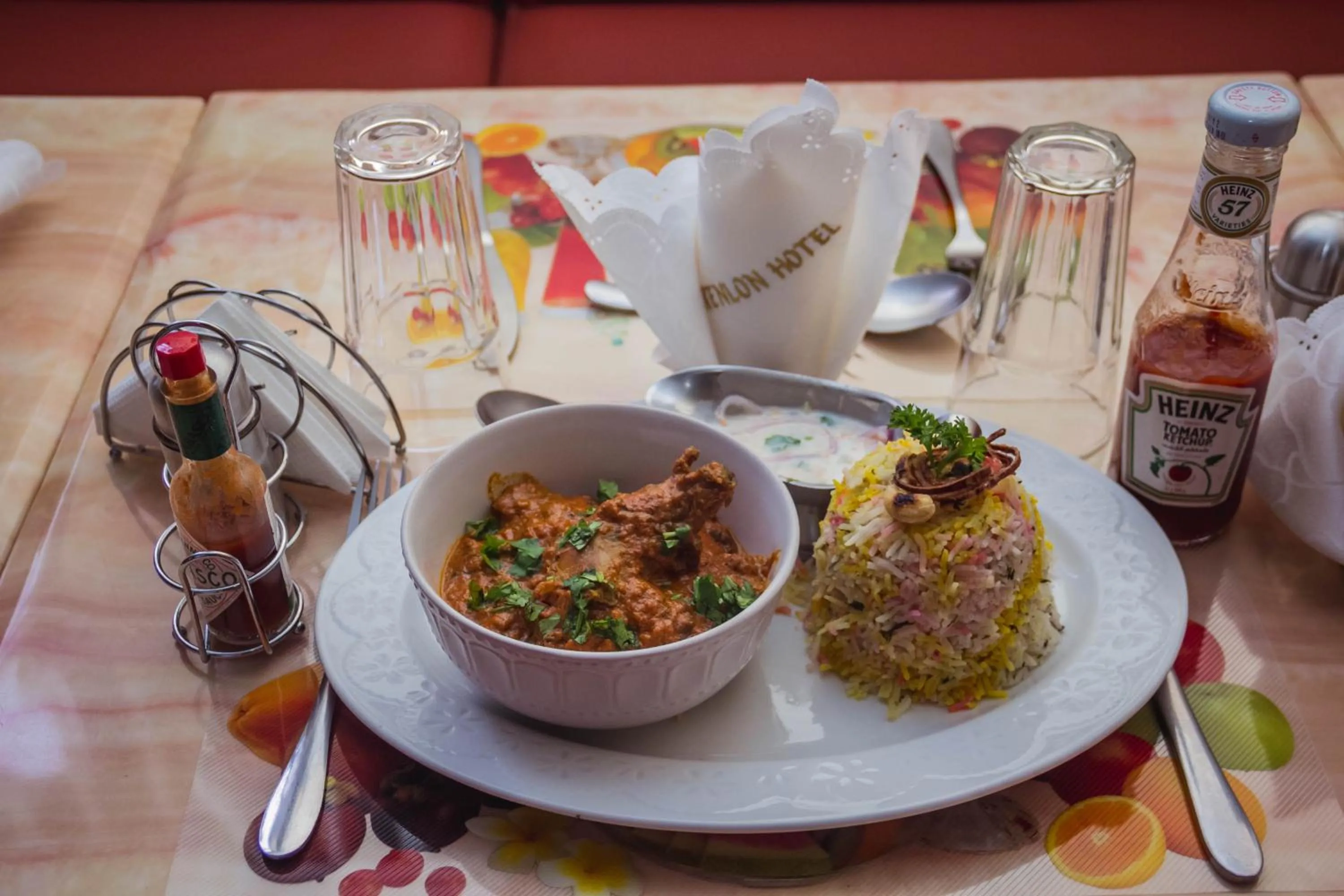 Food and drinks in Kenlon Hotel Kampala