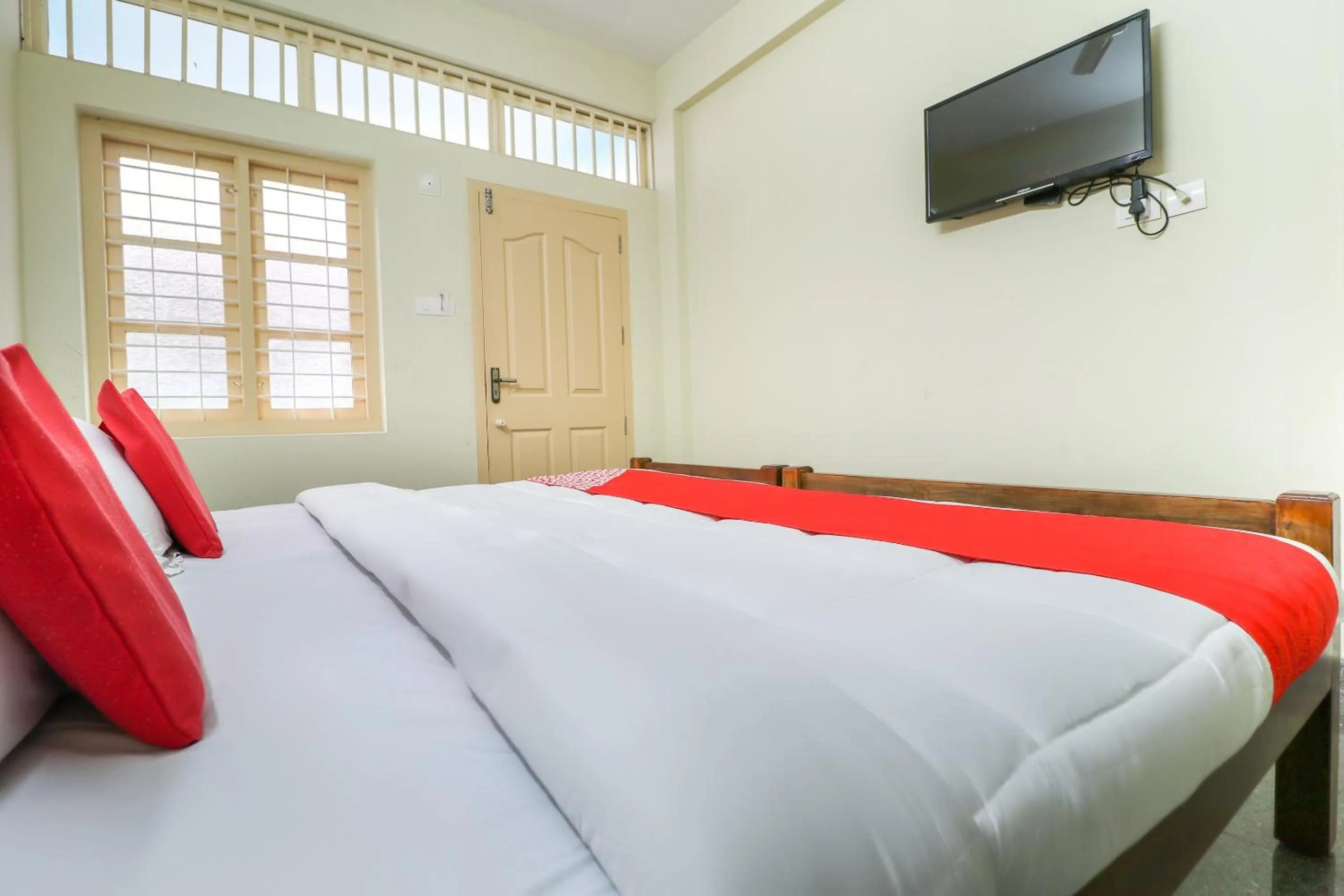 Bedroom, Bed in Hotel O Appas Residency