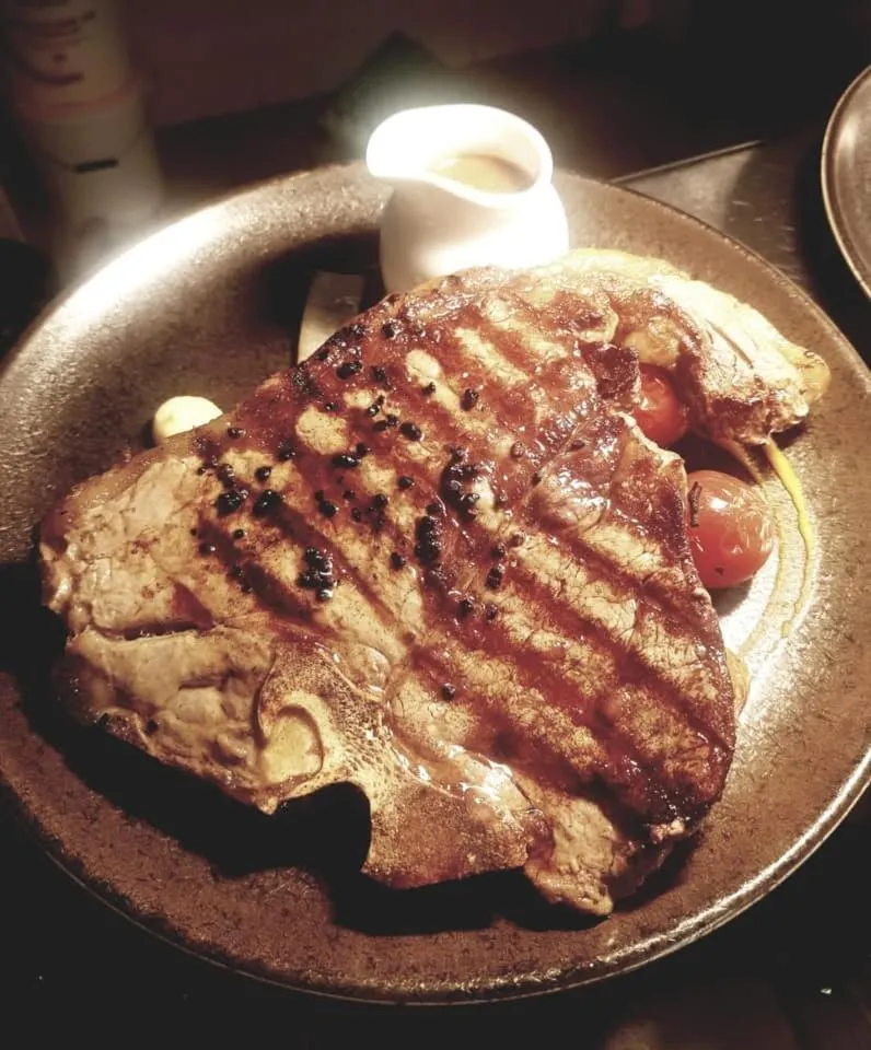 Food and drinks in The Bowers Bar & Restaurant