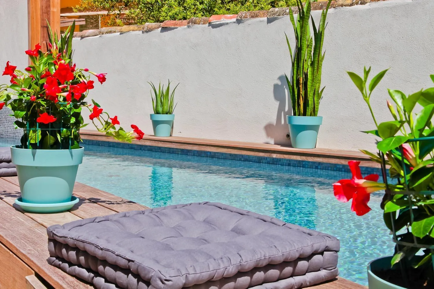 Patio in Hôtel La Villa Port d'Antibes & Spa