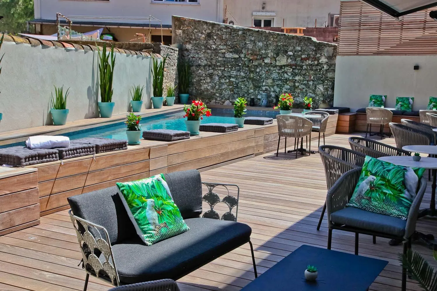 Patio in Hôtel La Villa Port d'Antibes & Spa