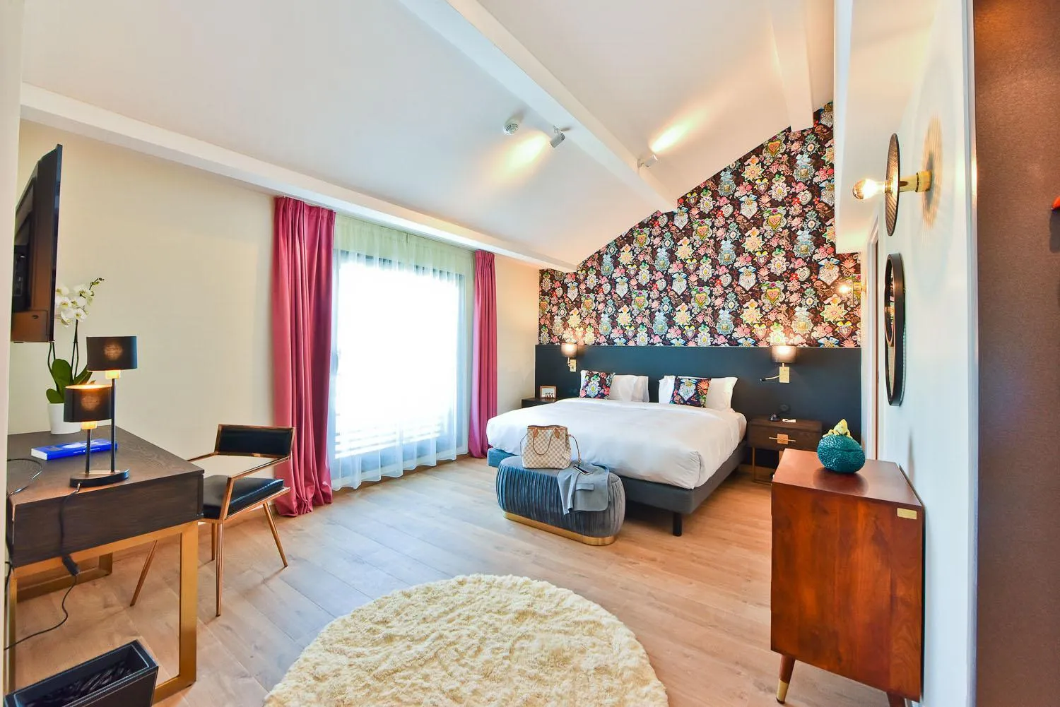 Bed in Hôtel La Villa Port d'Antibes & Spa