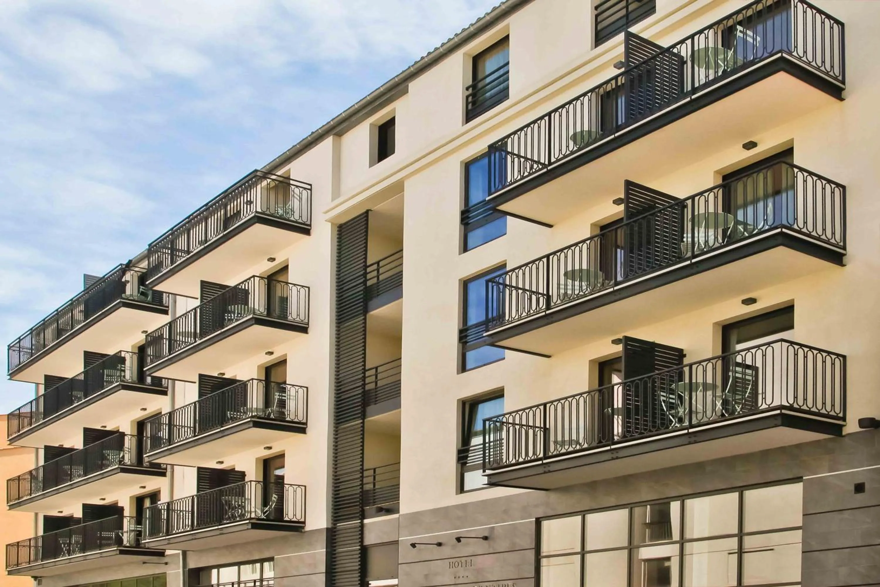 Facade/entrance in Hôtel La Villa Port d'Antibes & Spa