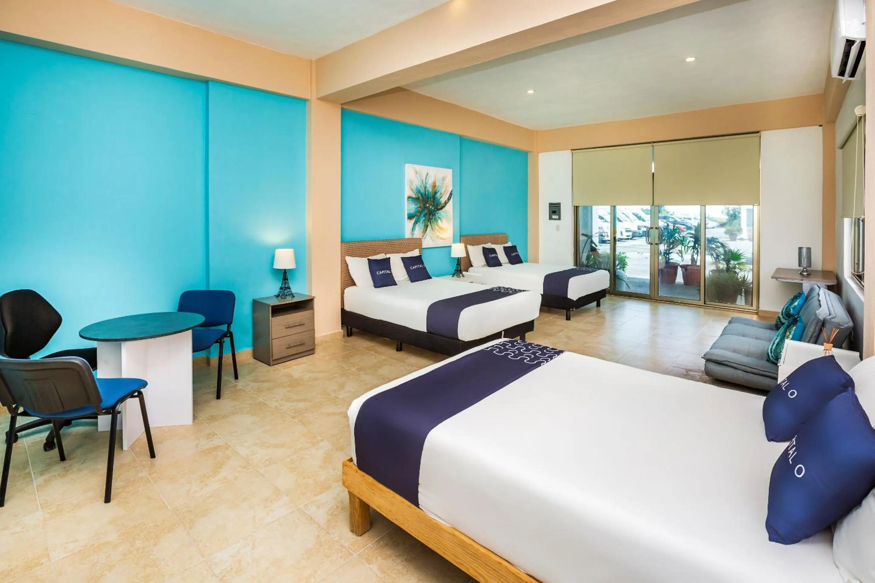 Standard Three Beds in Capital O Cancun International Airport 24 7