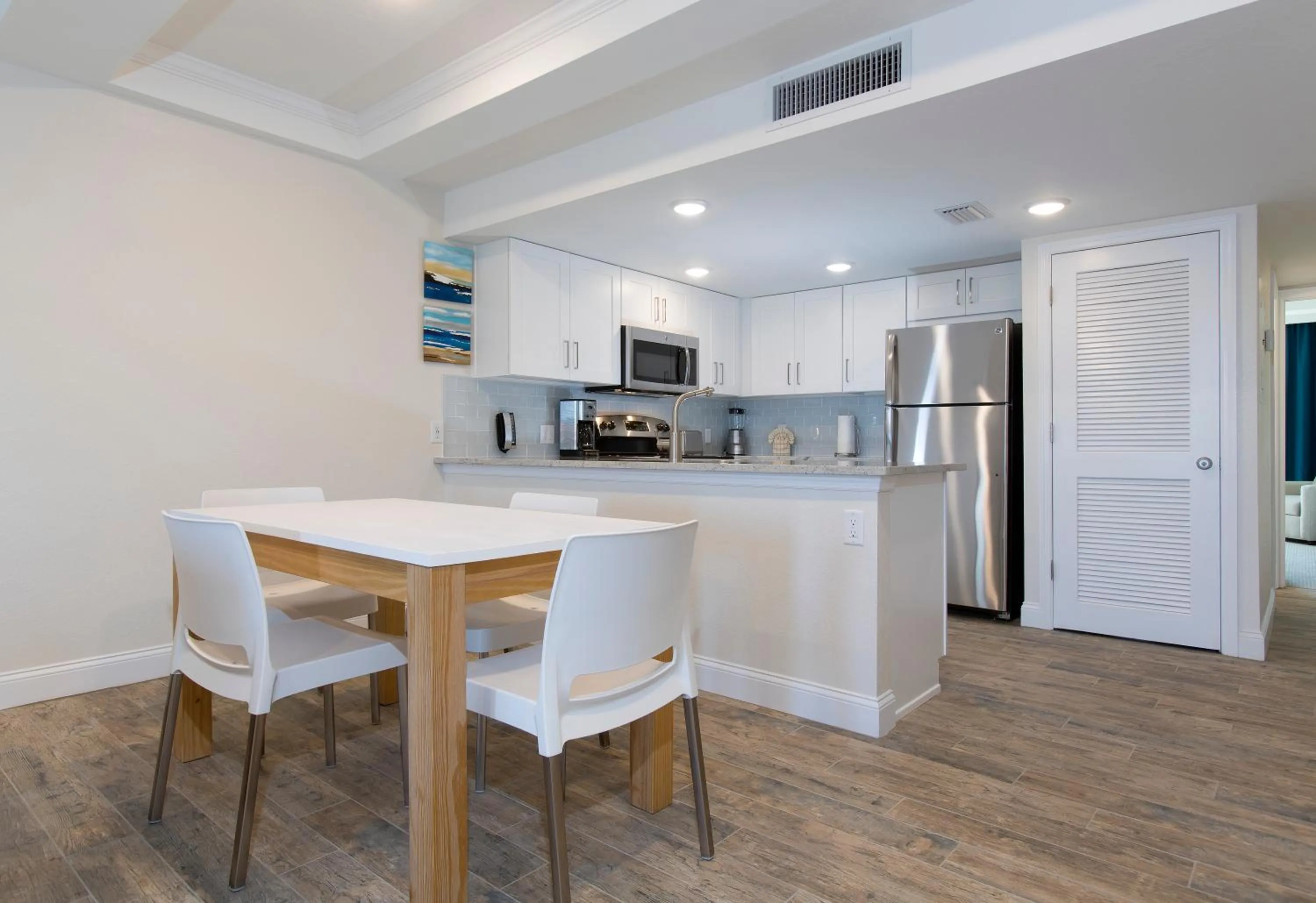 Kitchen or kitchenette in The Fold Hotels Indian Shores