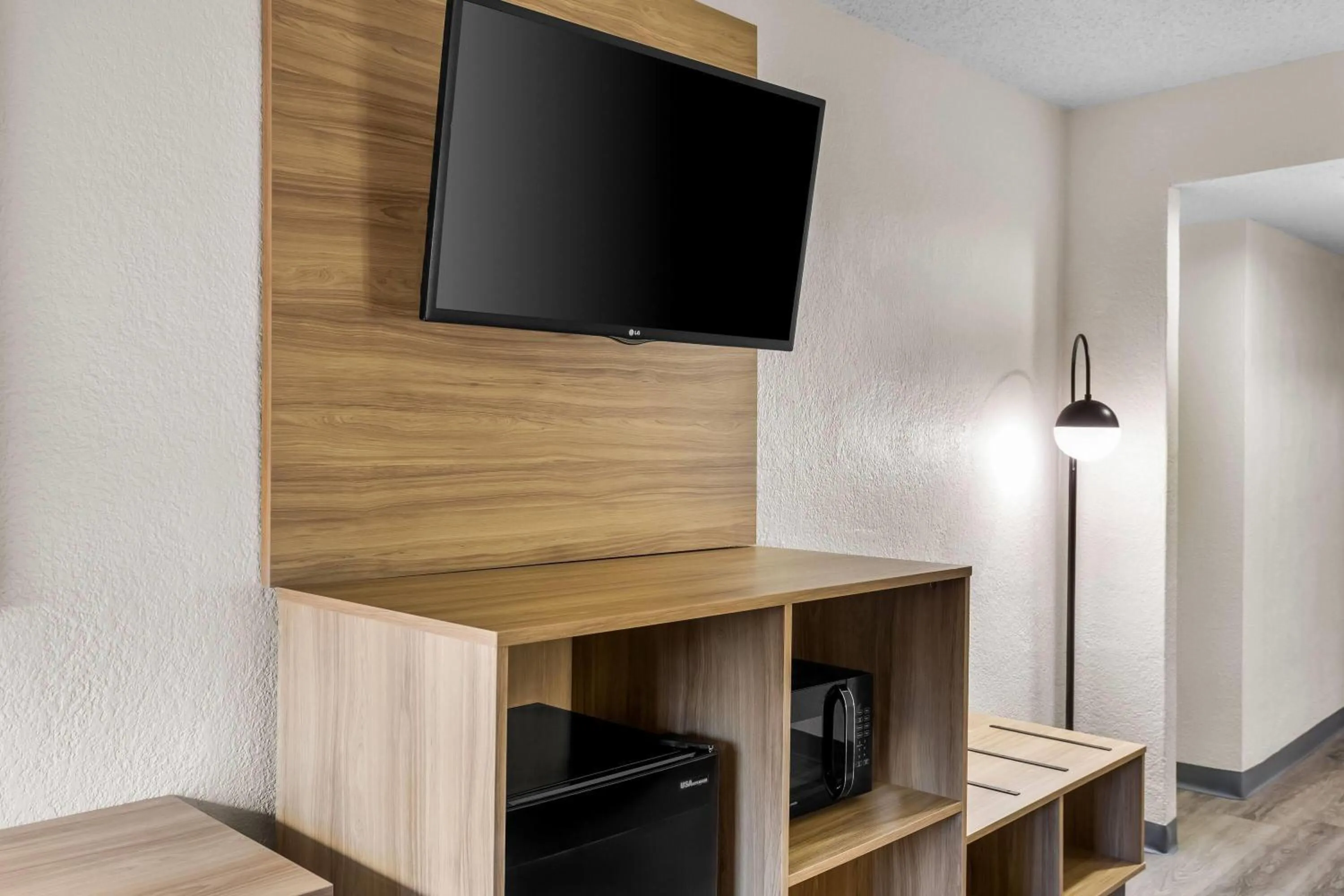 Bed in Super 8 by Wyndham Chicago IL