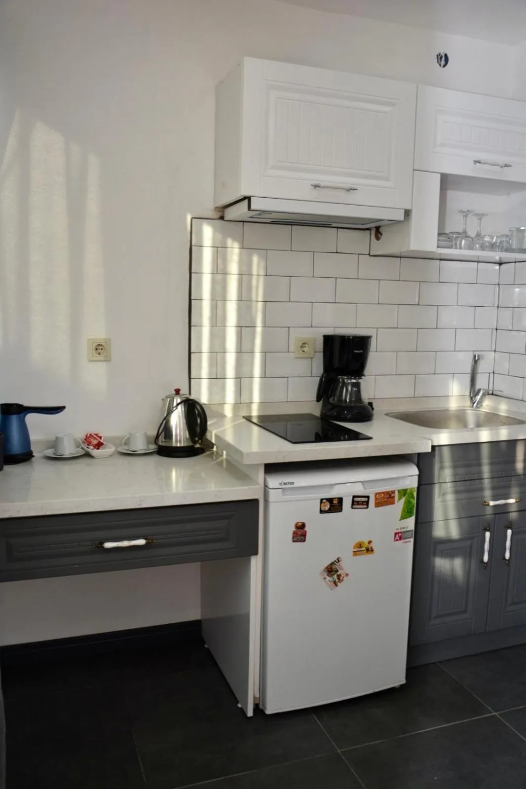 Coffee/tea facilities in My Sun Hotel