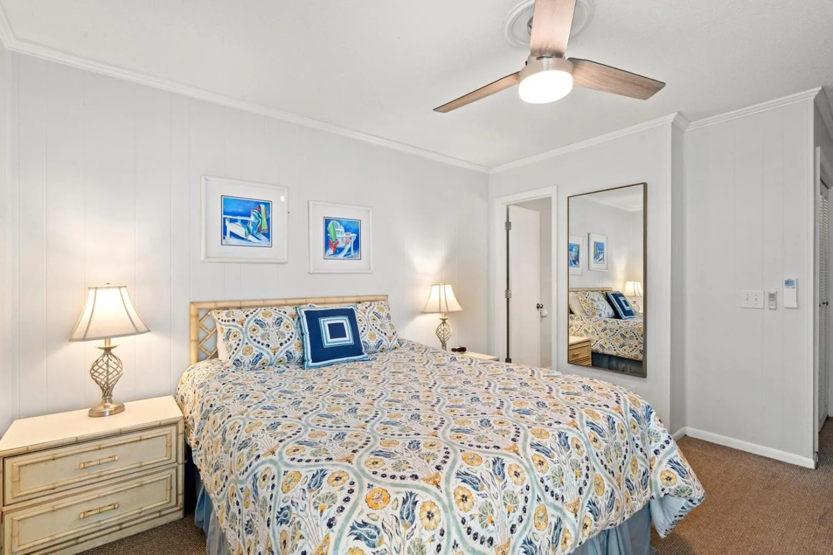 Bed in A Place at The Beach 9520-1E