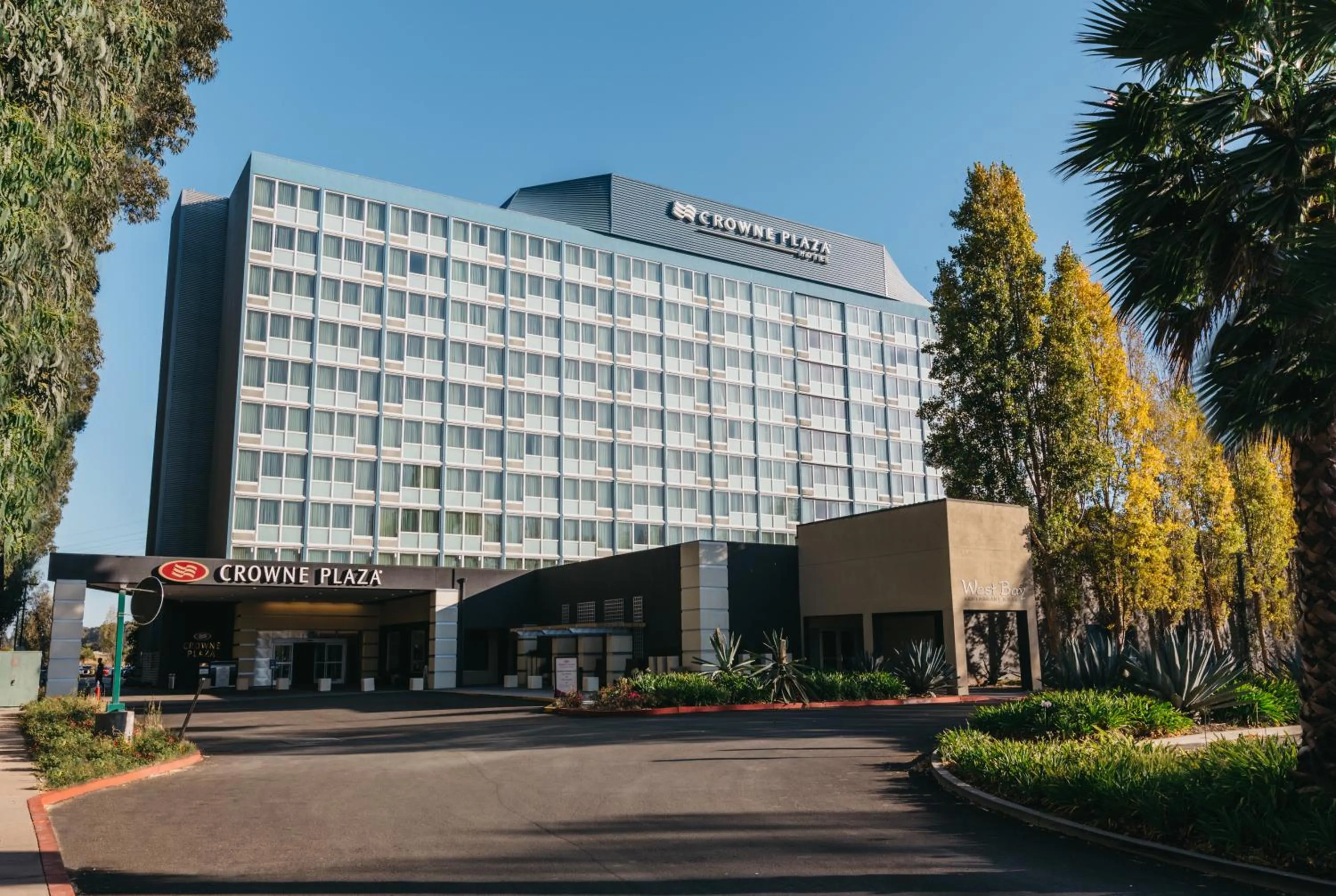Property building in Crowne Plaza San Francisco Airport by IHG
