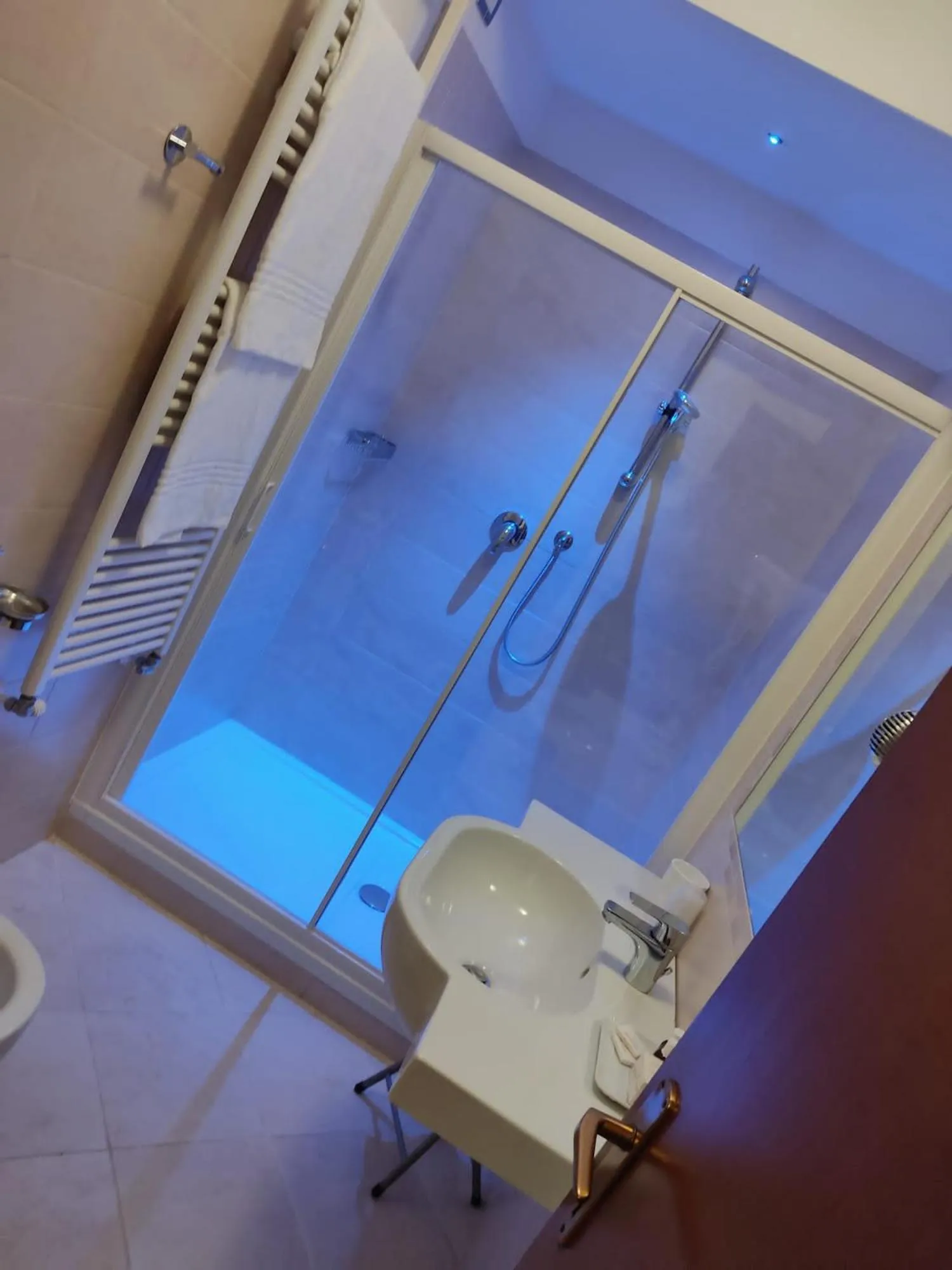 Bathroom in Hotel al Corso