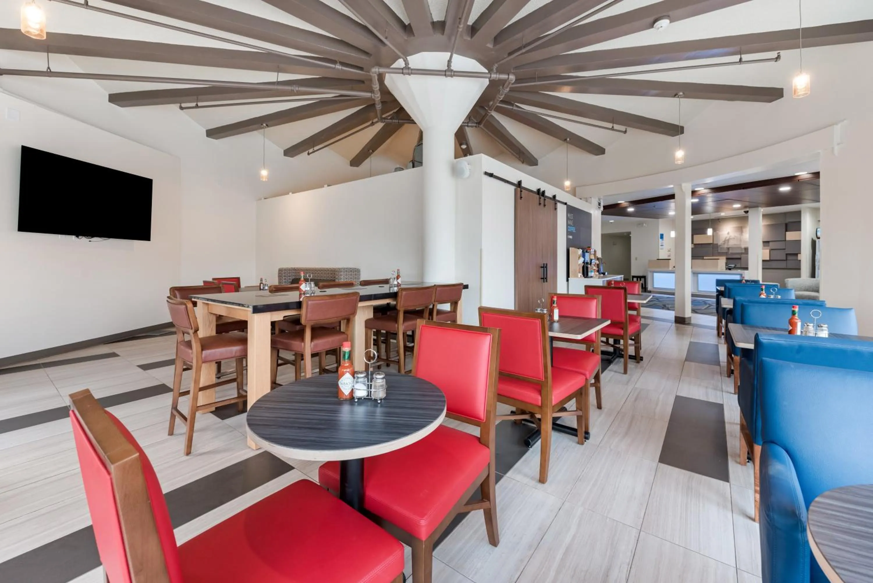 Breakfast in Holiday Inn Express - Columbus Downtown by IHG