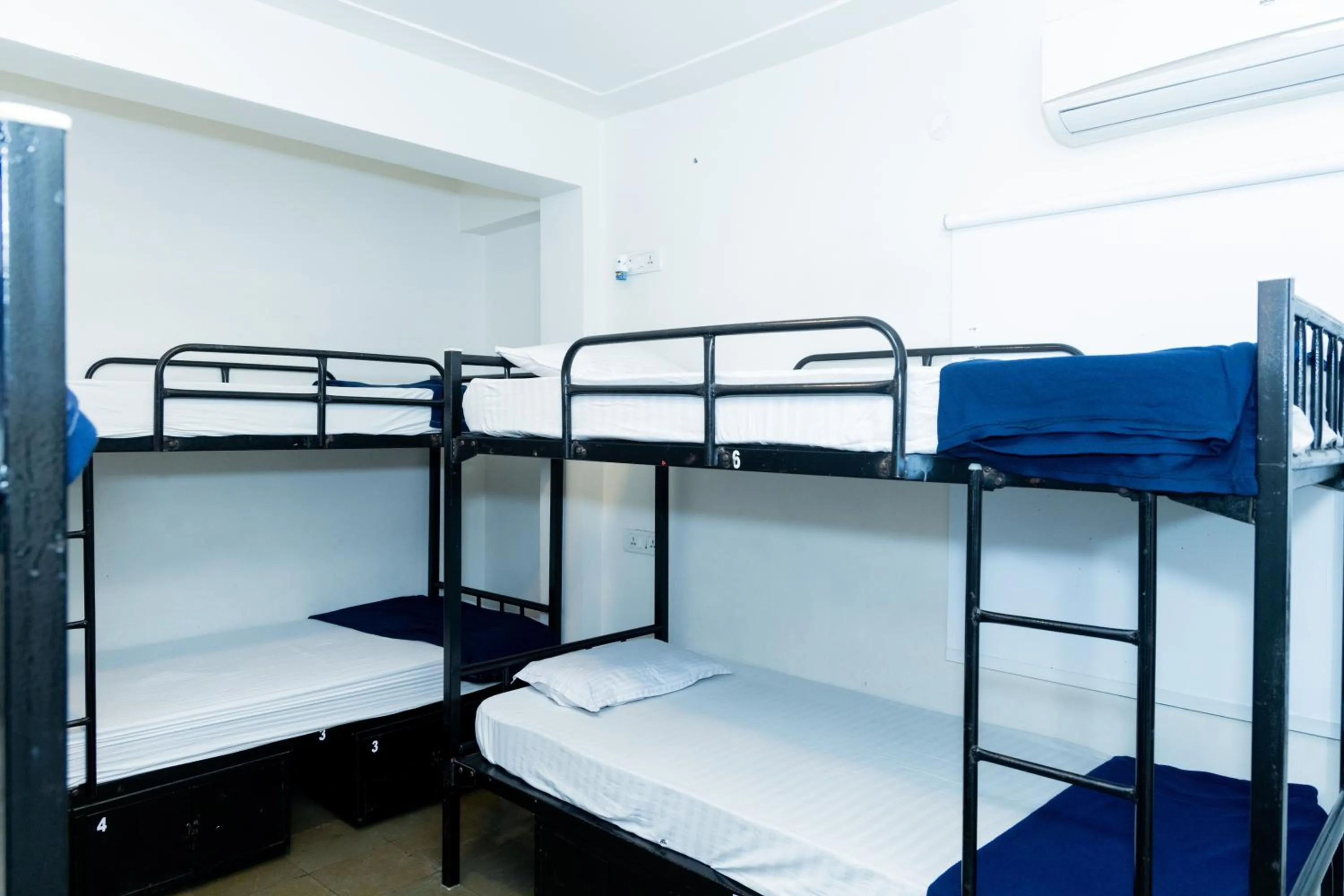 bunk bed, Bed in Slackpackr Hyderabad